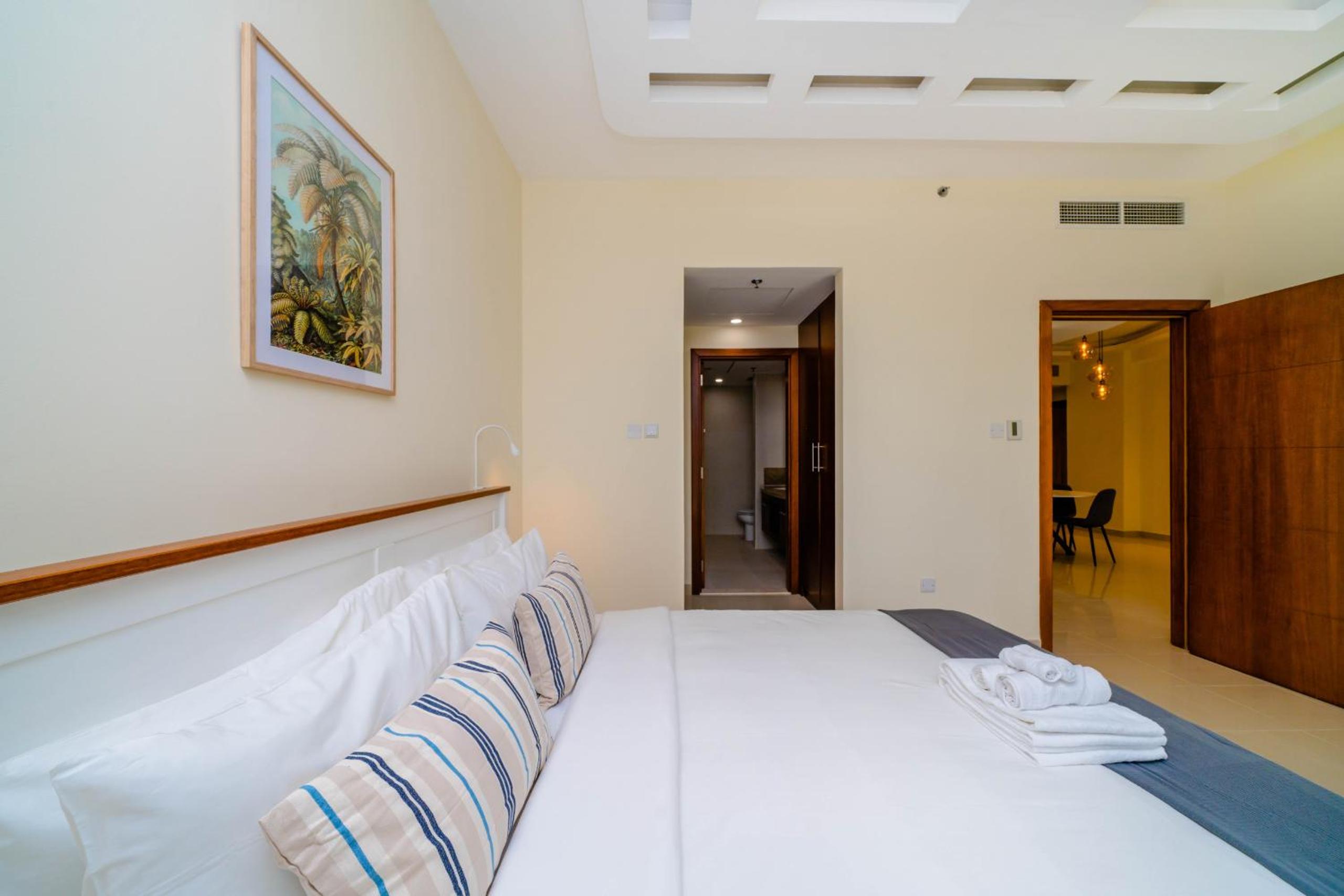 ALH Vacay - 2 Bedrooms in Downtown Dubai