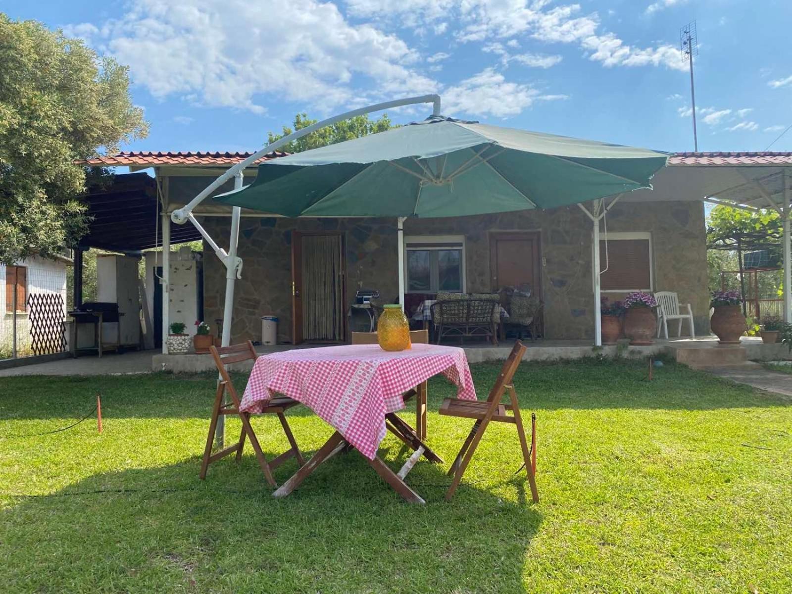 San Mamas Seaside Cottage-House, Large Garden and Caravan