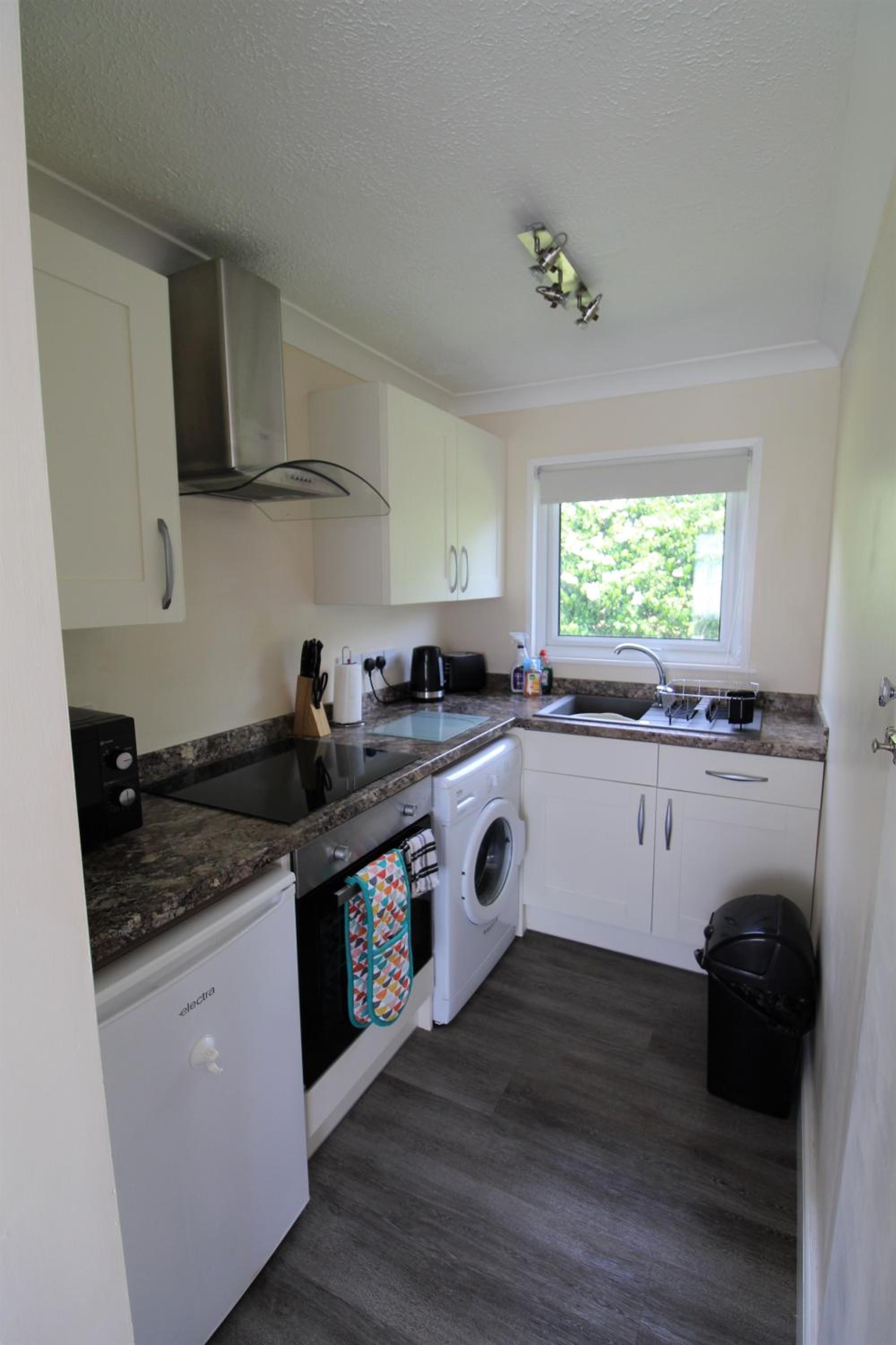 Relaxing Chalet on popular California Sands short stroll to beach, nr Norfolk Broads & Great Yarmouth view 2
