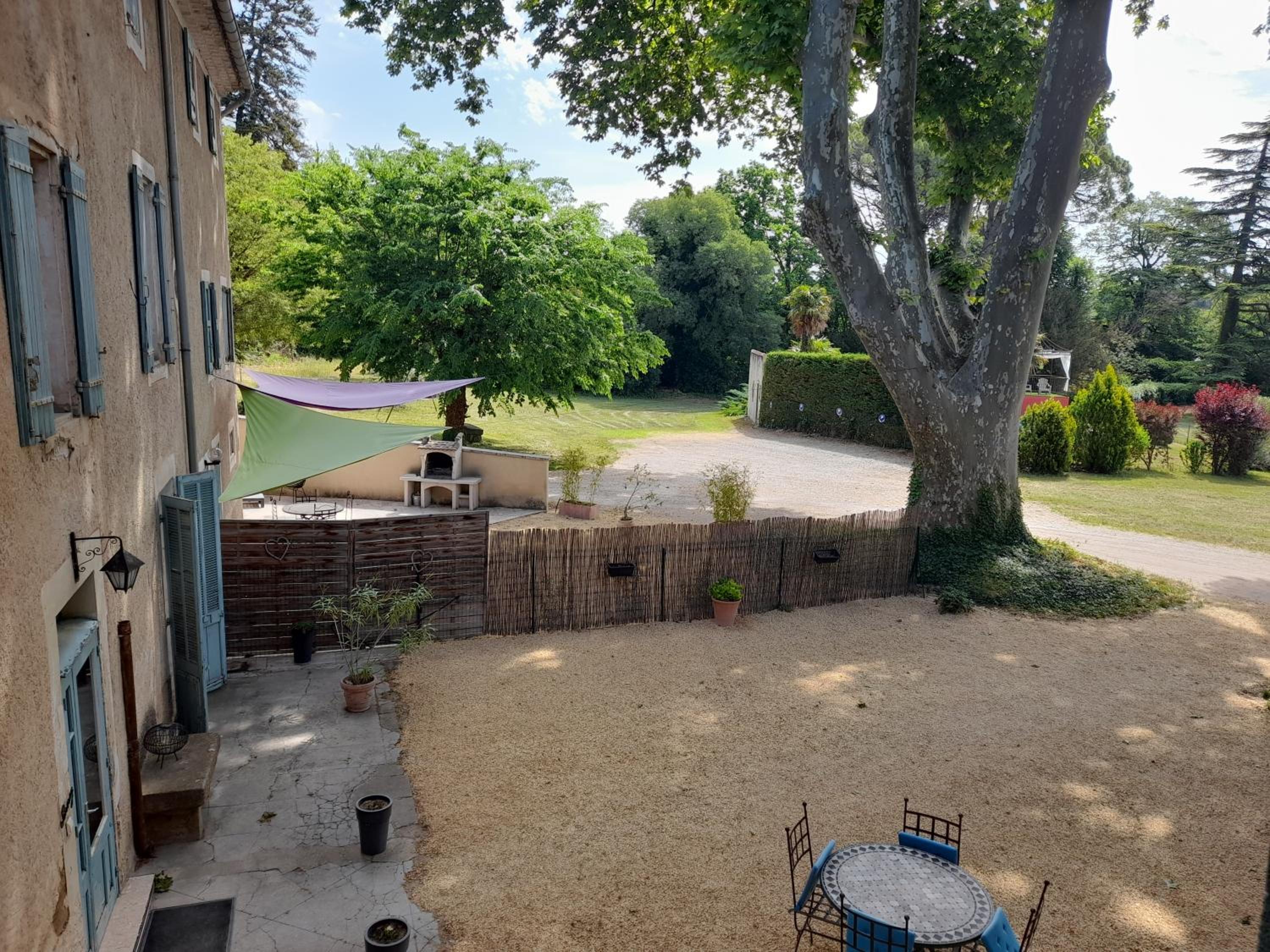 Photo 26