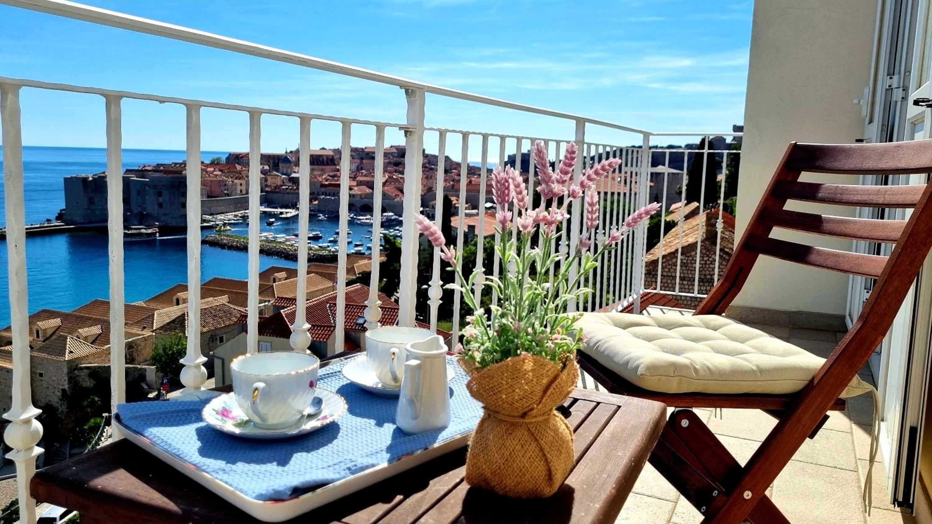 Primavera Apartment