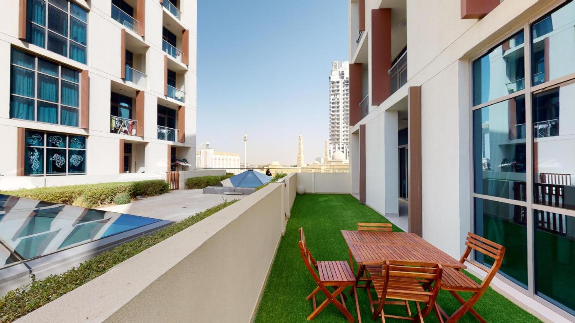 Hometown Apartments - Brand New 2BR Apartment in Dubai Wharf 2