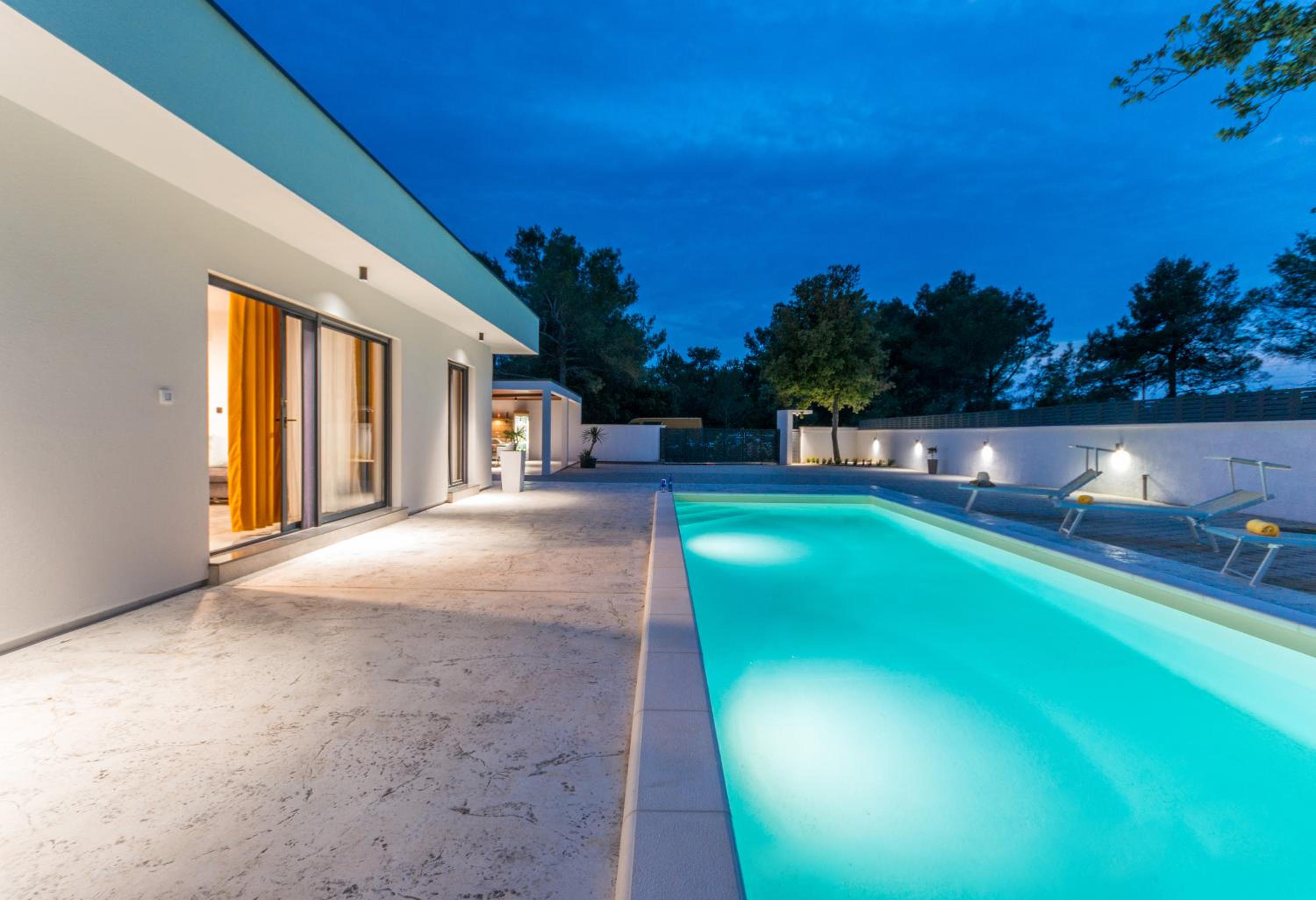 House with pool Mimi