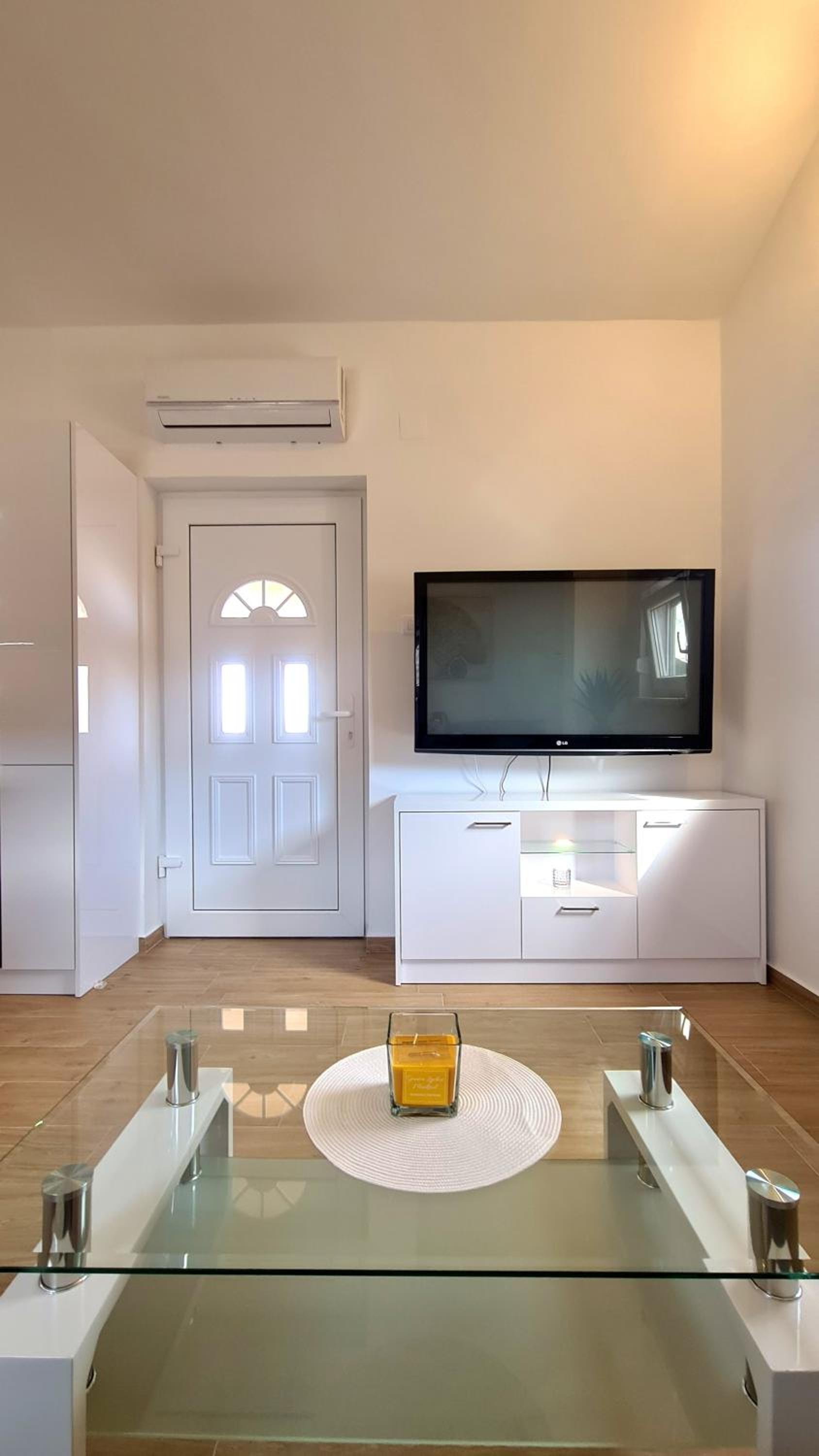 Family Oasis apartment Zukve view 4