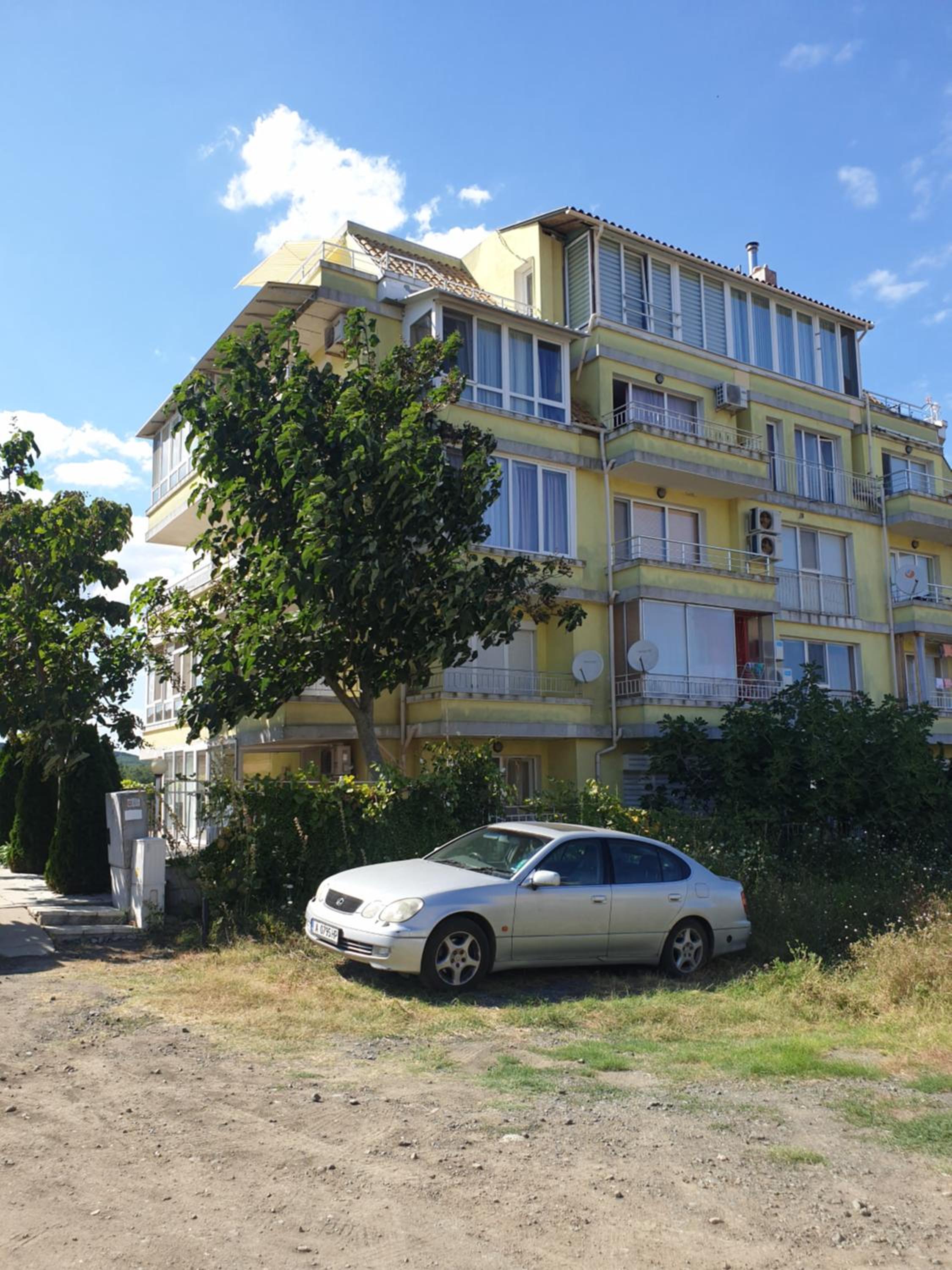 Apartment in Primorsko view 5