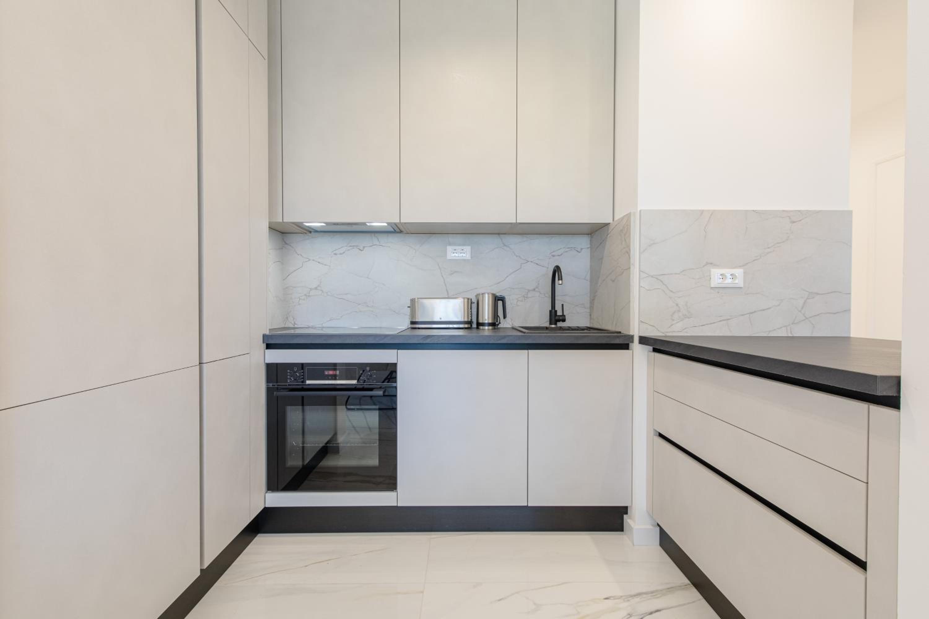 Apartment Cosmopolitan **** view 5