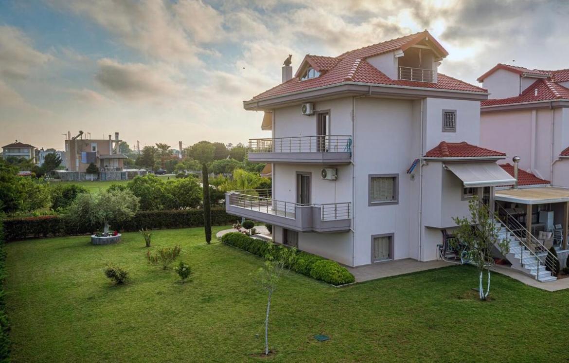 Aeolos Luxury Villa view 2