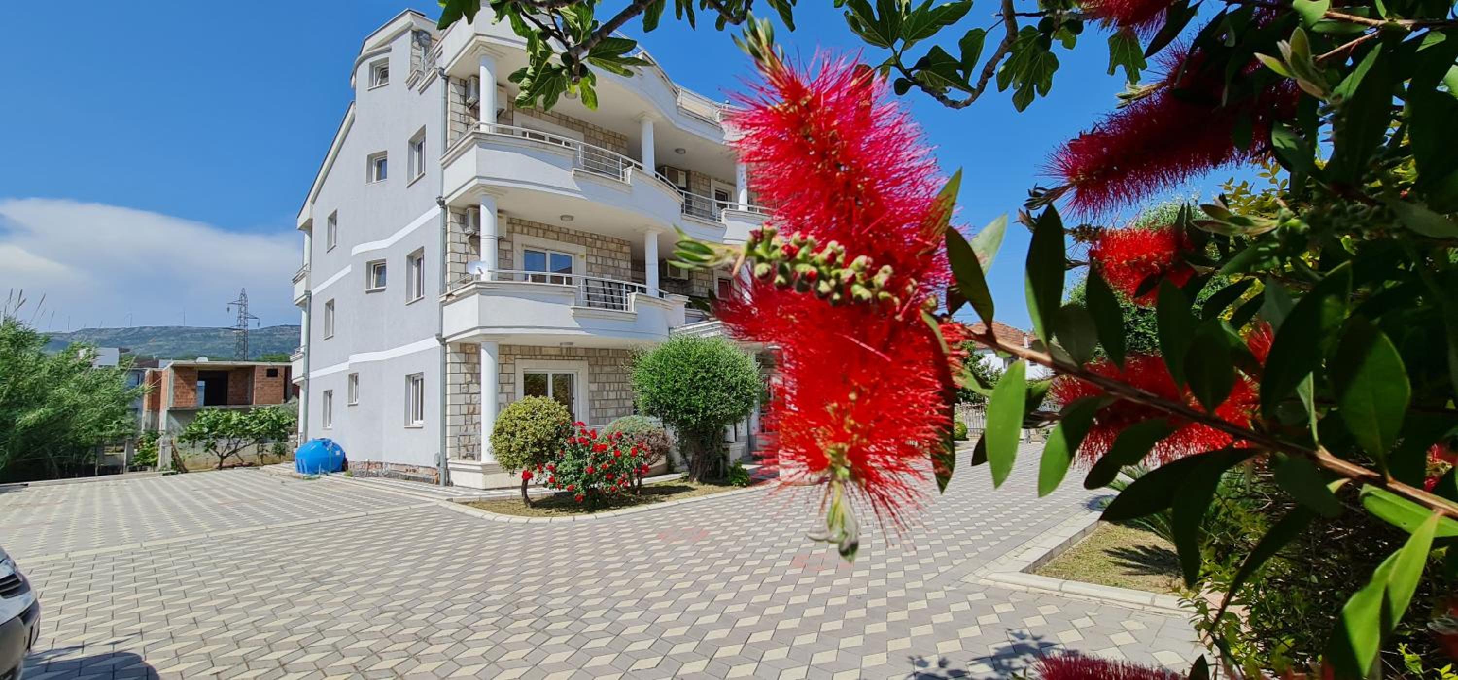 Meti Apartments photo 1