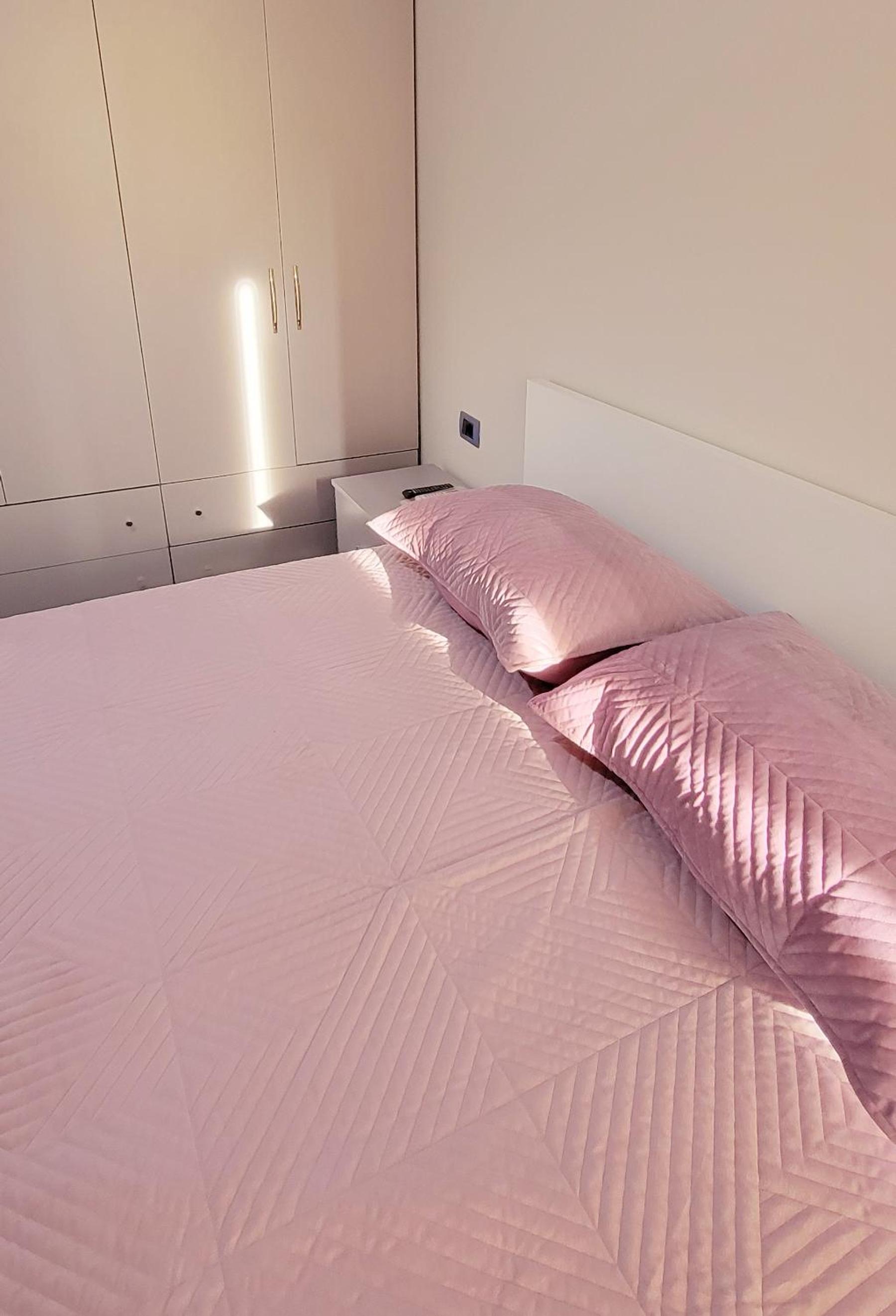 Green Studio Apartment photo 3