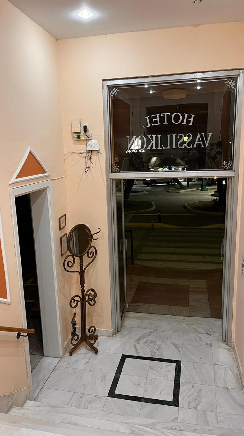 Loutraki Vacations - Vassilikon Hotel - Property Image 3
