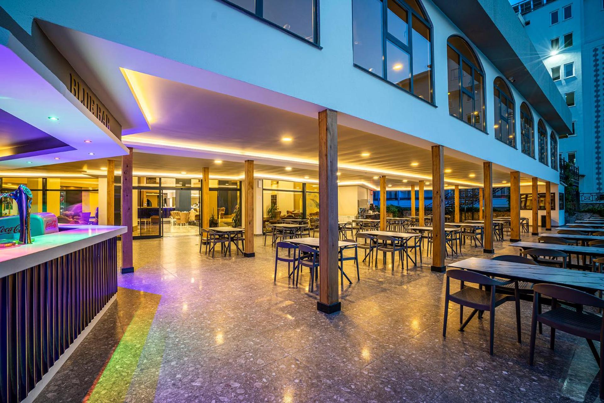 Blue Star Hotel - Image 37