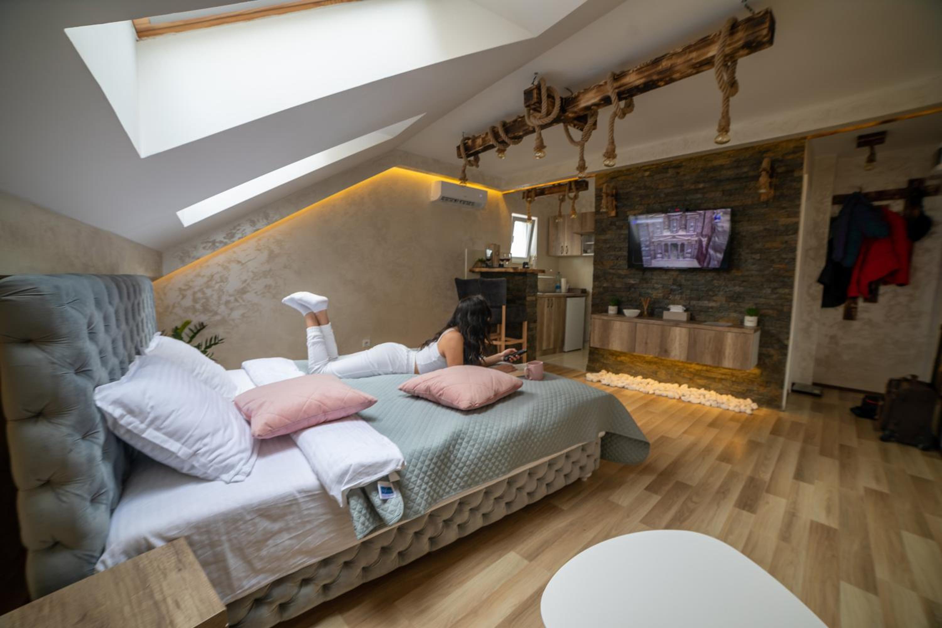 Rustic Luxury Apartment - Valjevo Centre BID Zone view 4