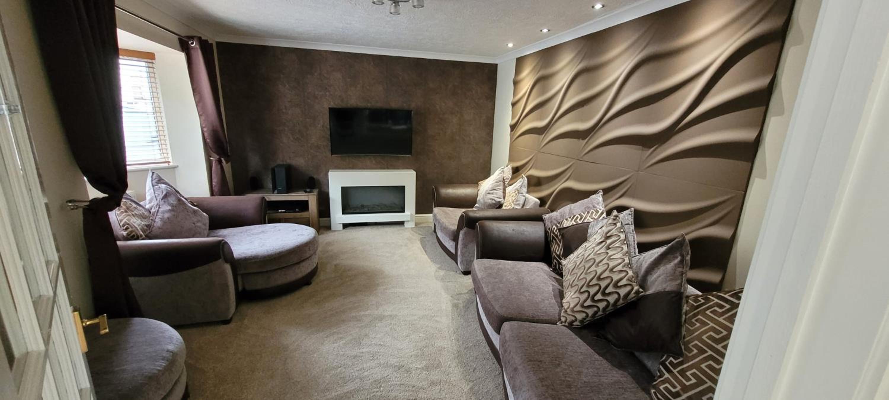 Tides Reach - 3 Bedroom Holiday Home - Llanreath view 4