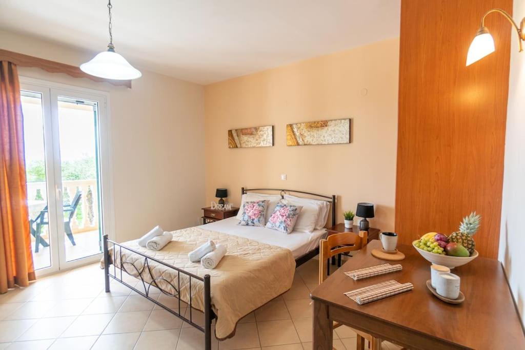 Comfy Studio at Klelia Cottage view 3