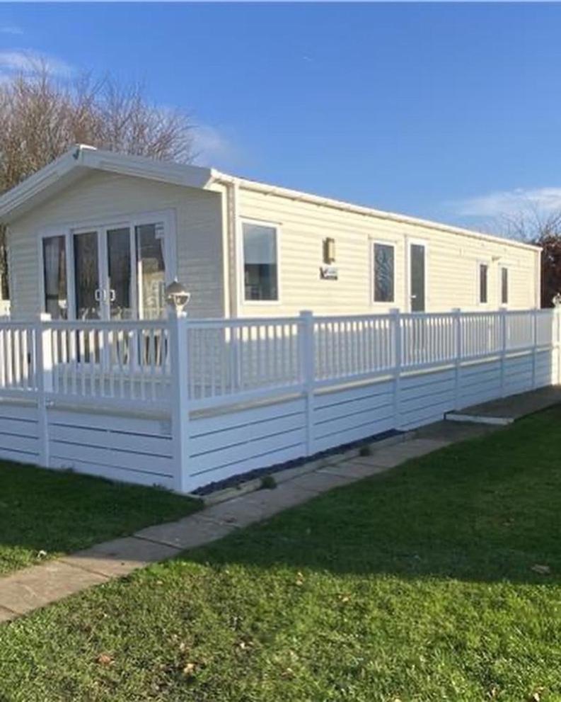 6 Berth Comfy Homely Caravan, Dog Friendly