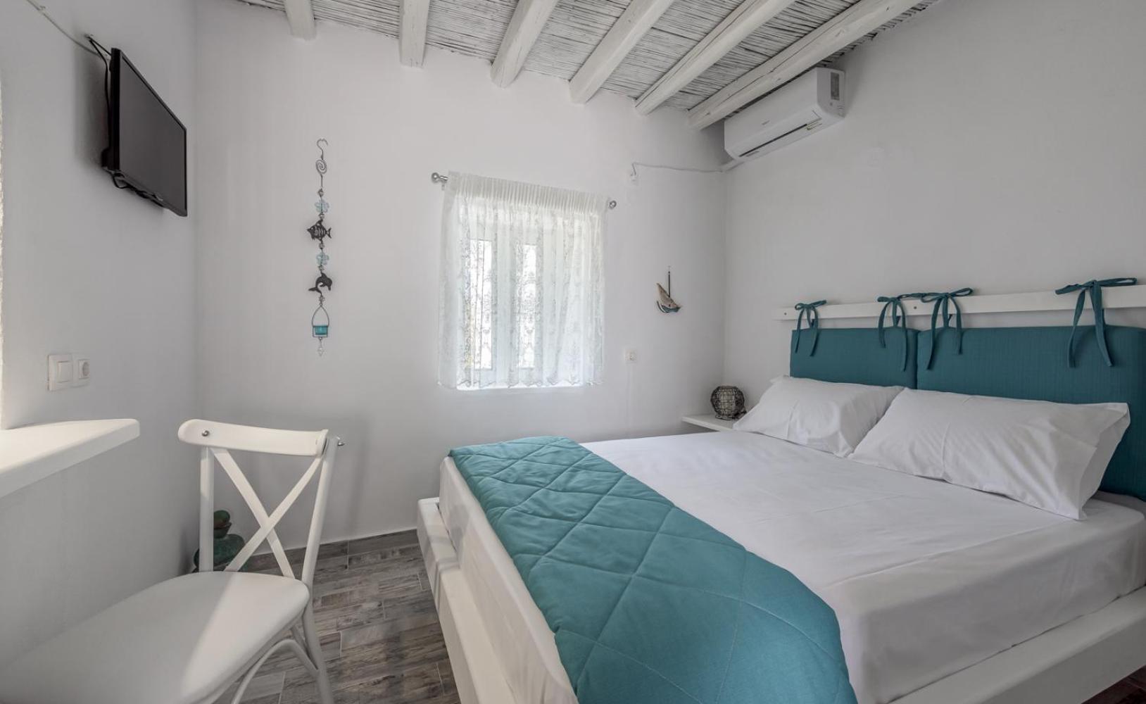 Santa Marina Milos