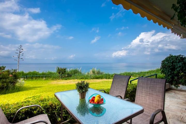 Hotel Mola Kaliva Sea View, 100m from the Beach! - Image 1