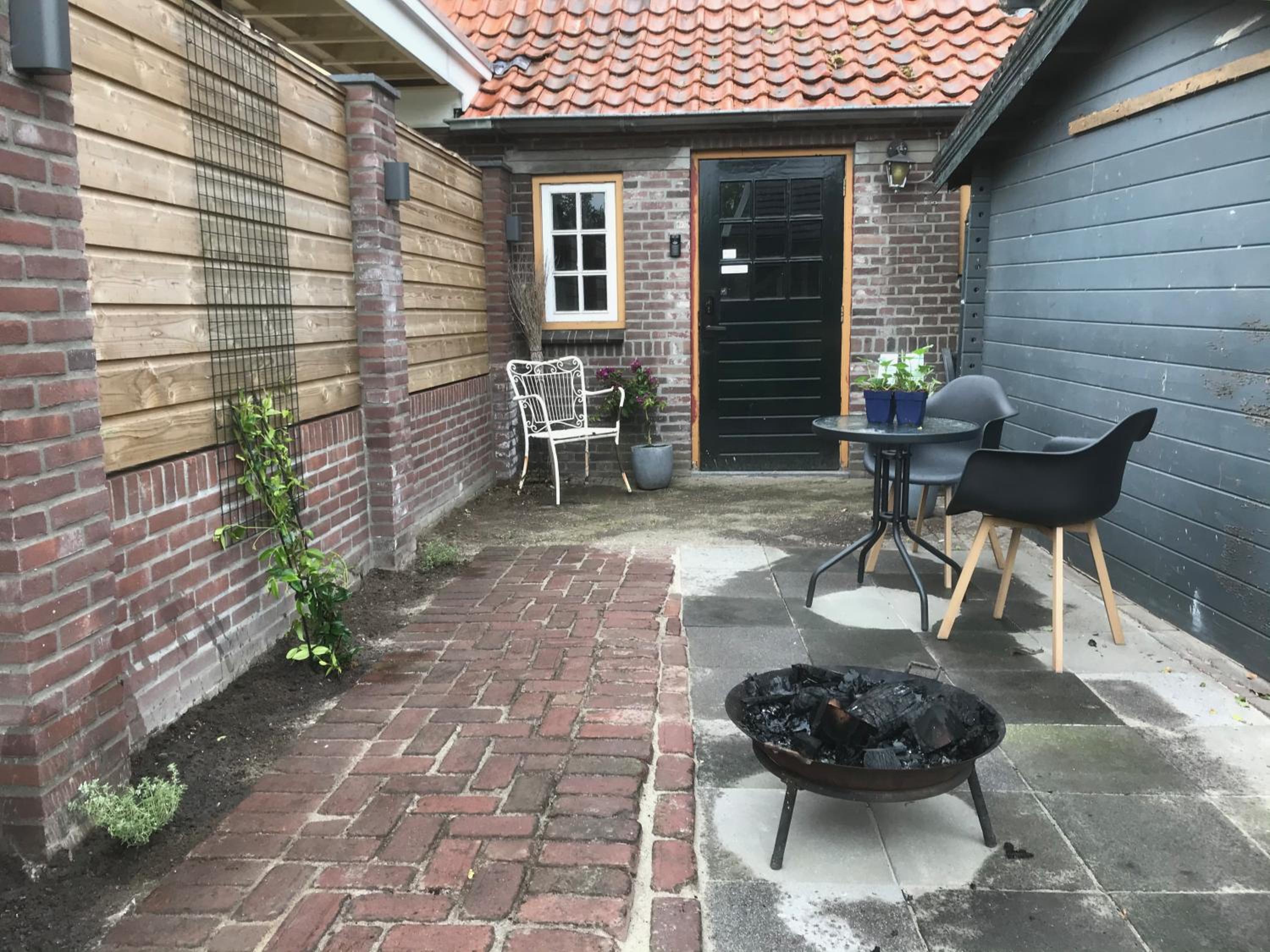 B&B Bij Bijnen view 2