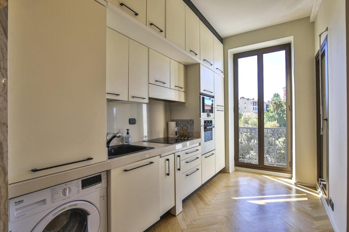 Balcon vue Coulée Verte. Luxe Plein cœur de Nice photo 5
