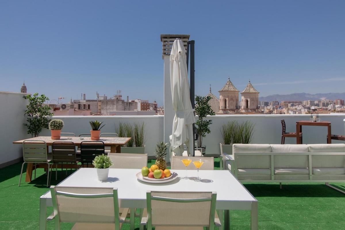 C77 - Romantic Studio in the Center with terrace