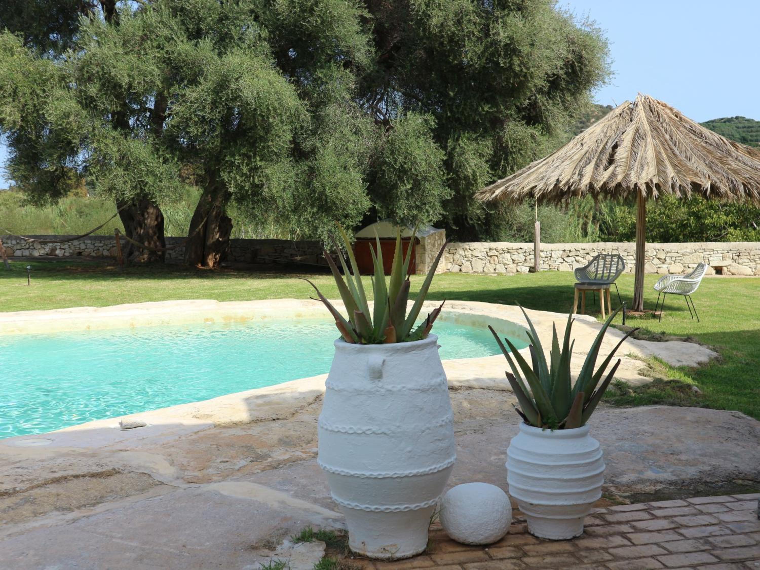 Sonio Villas - Que Bella Collection