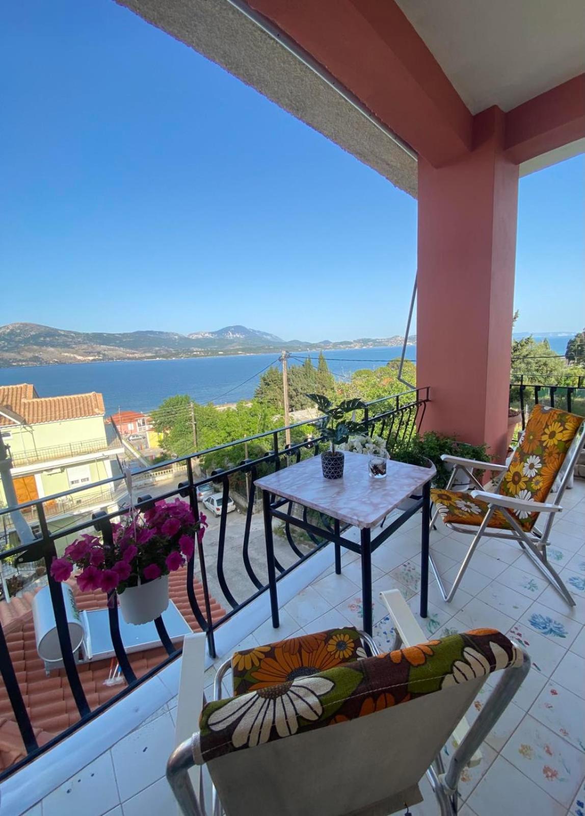 LYDIA'S APARTMENT photo 4