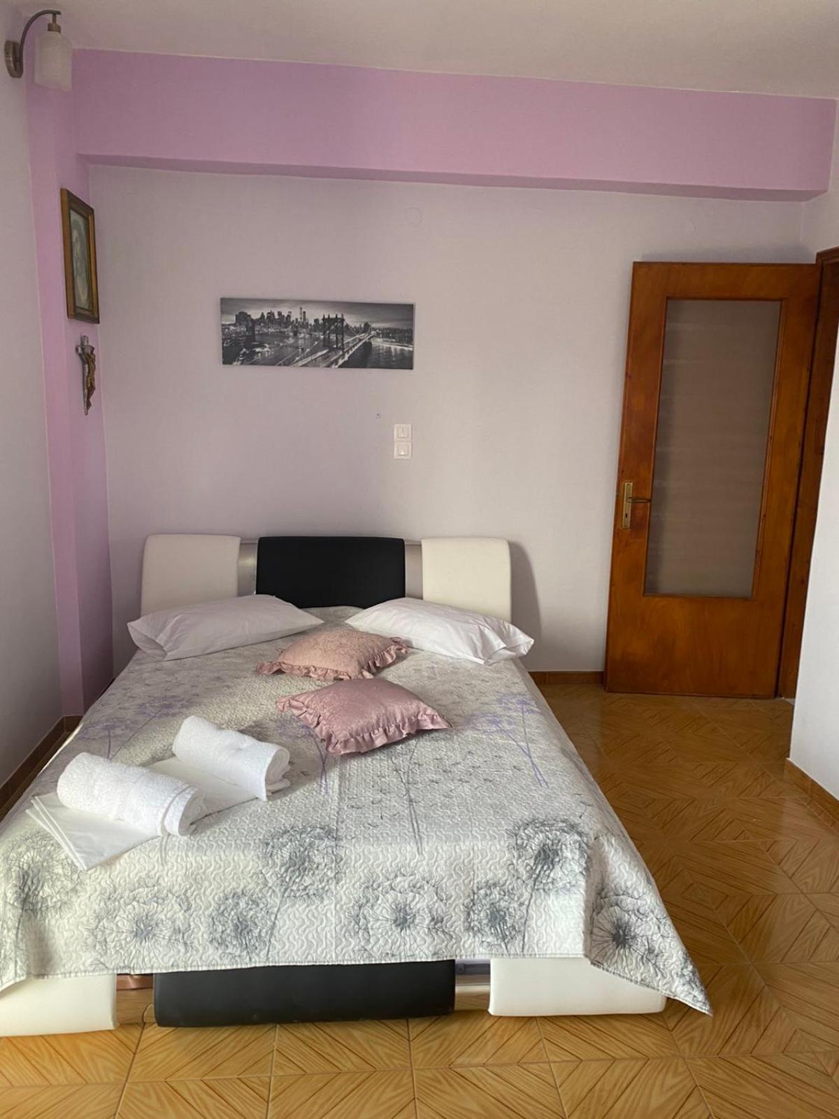 LYDIA'S APARTMENT photo 3