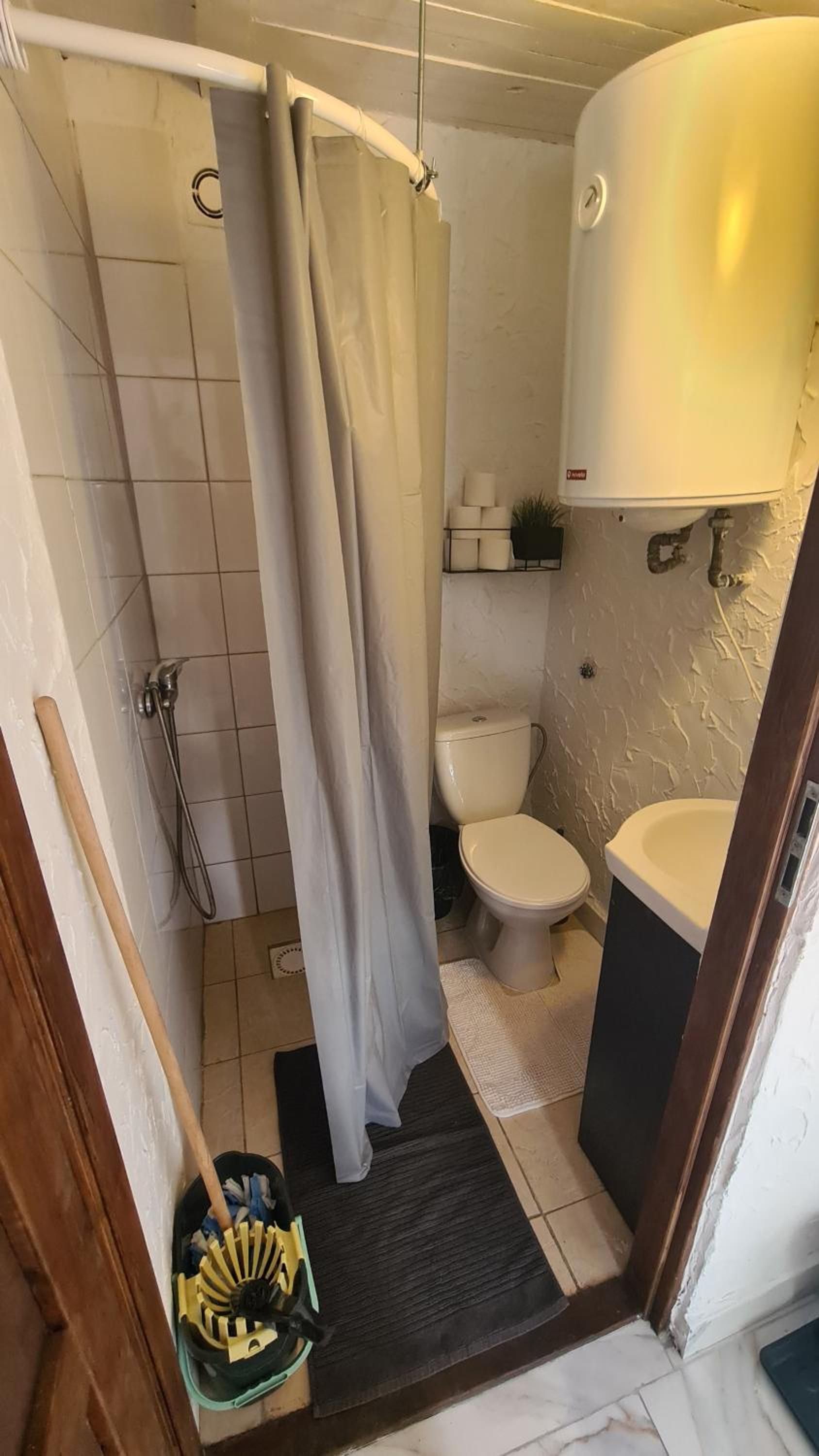 Photo 19