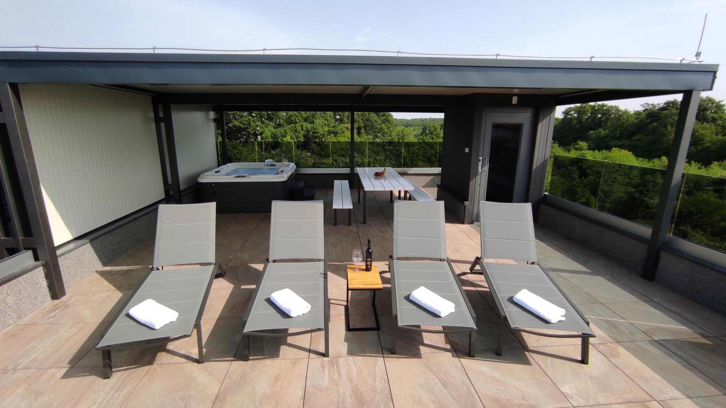 Villa Indigo view 4