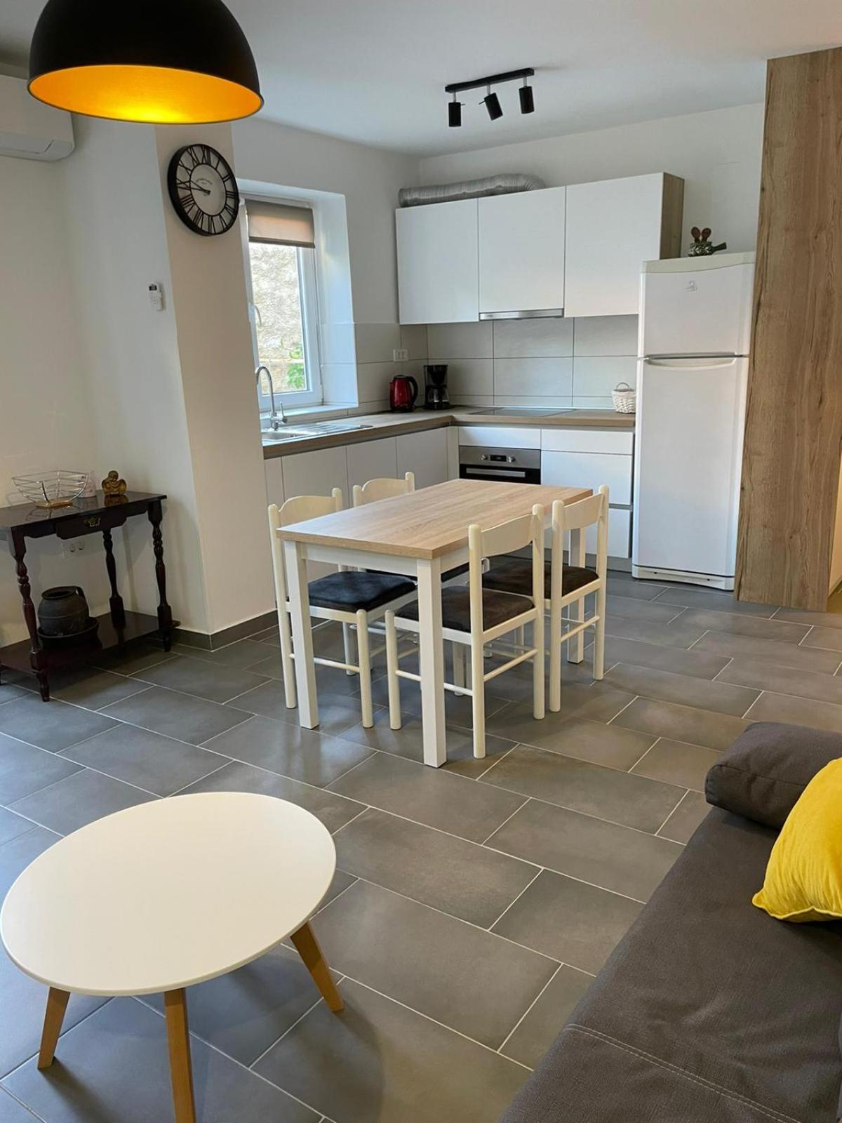 Apartman Mihaela view 2