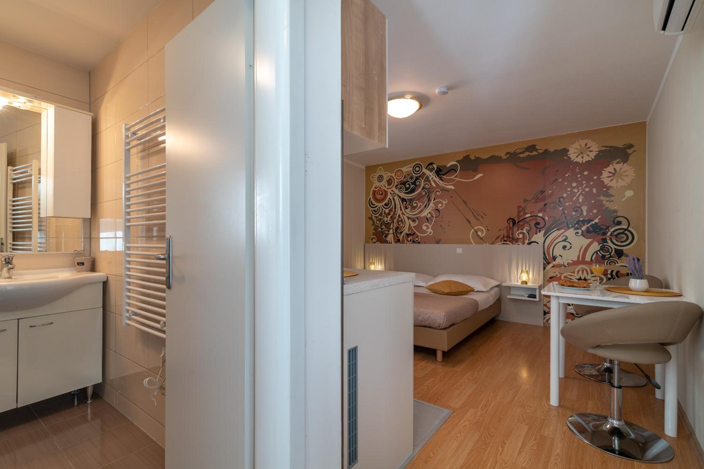Apartments Leonarda view 4