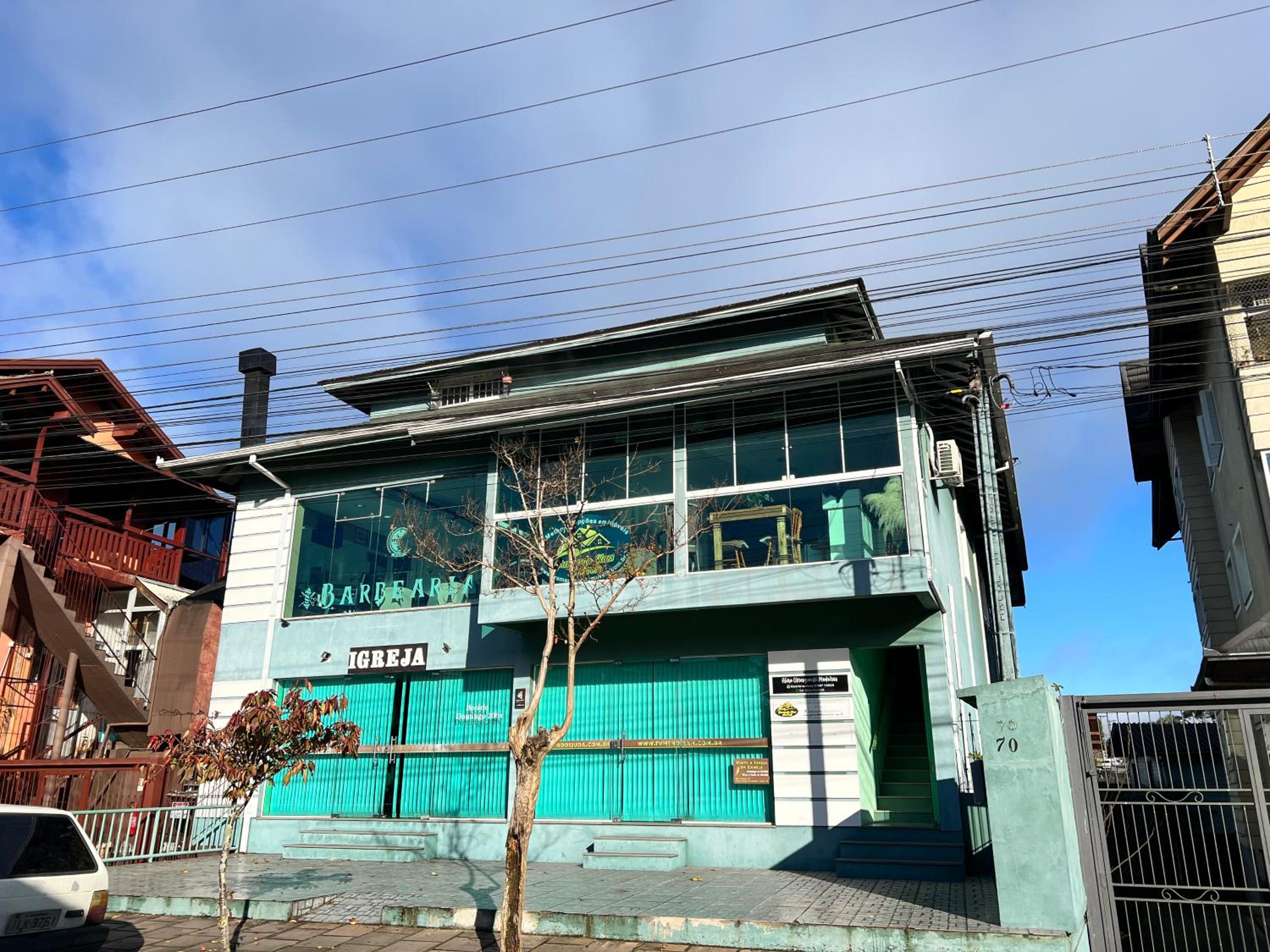 APARTAMENTO NO CENTRO DE GRAMADO-RS