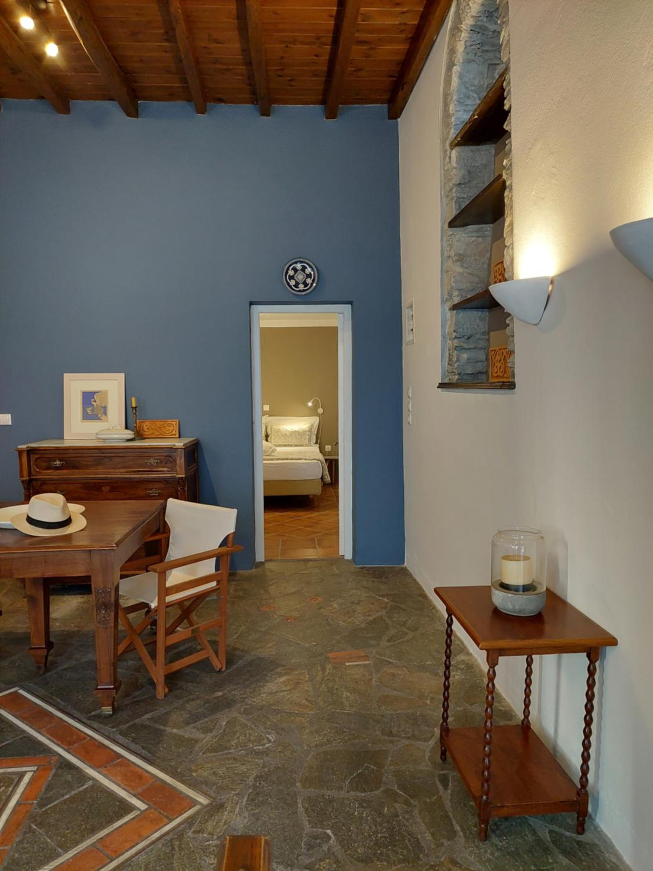 G-House of Tinos