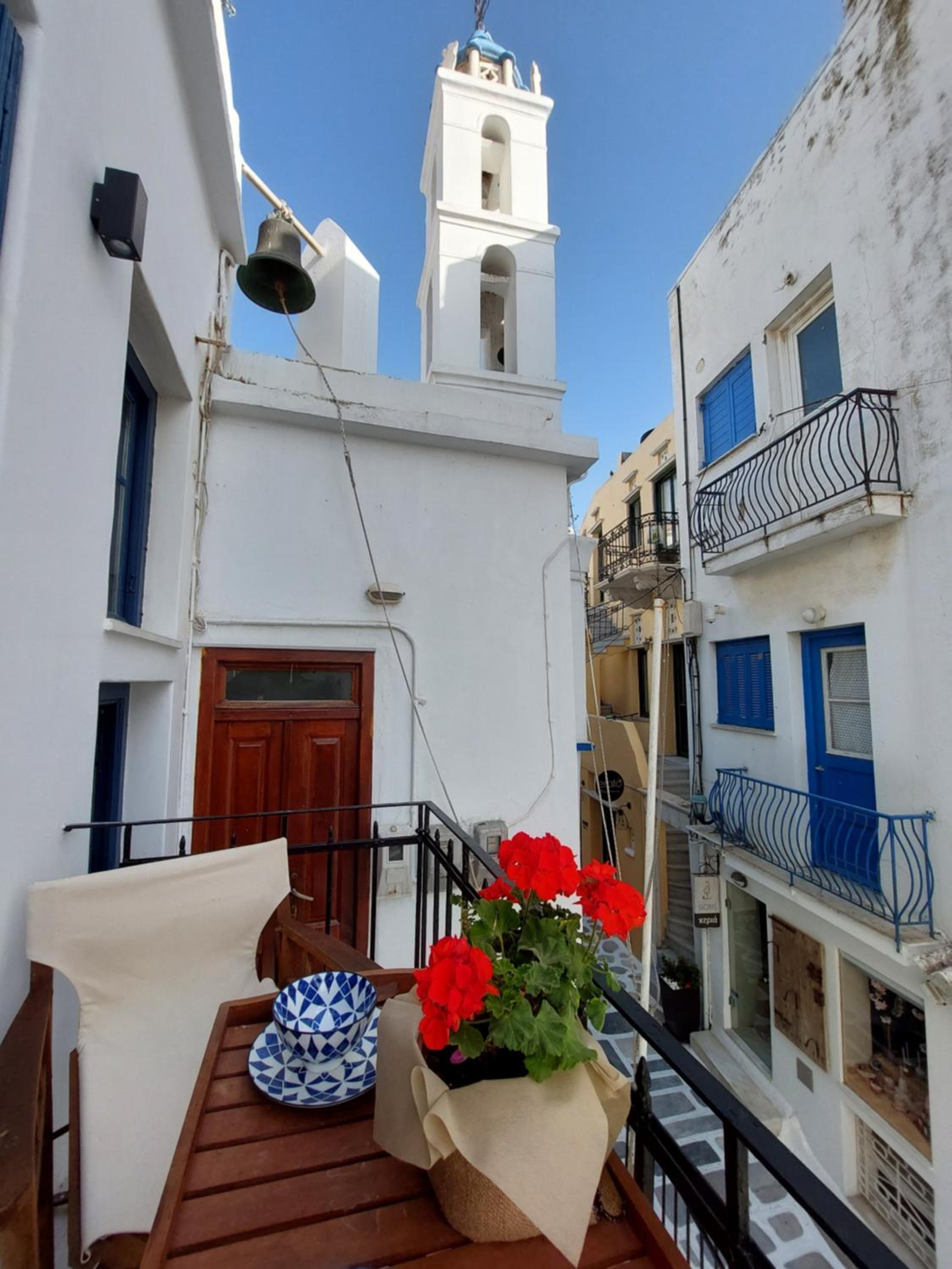 G-House of Tinos