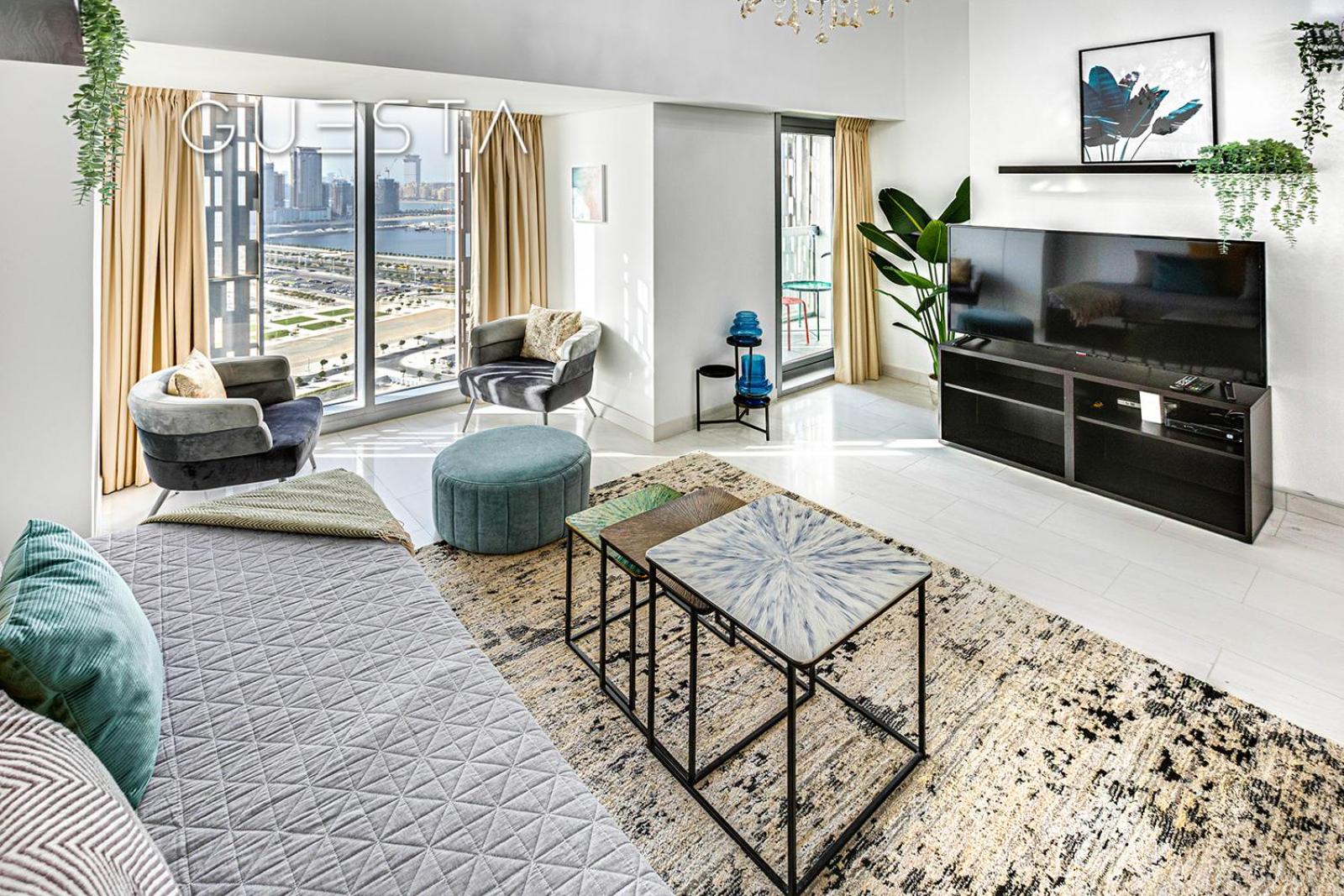Cayan Tower, Dubai Marina