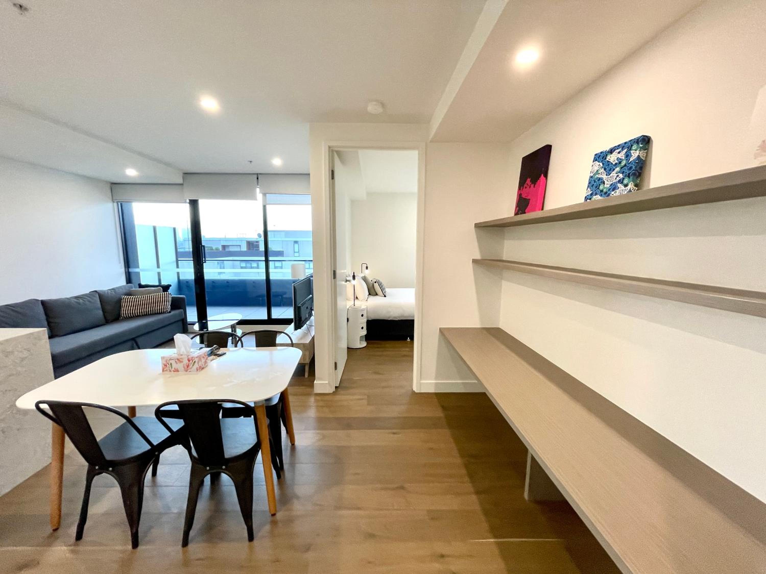 Readyset Apartments at Marque