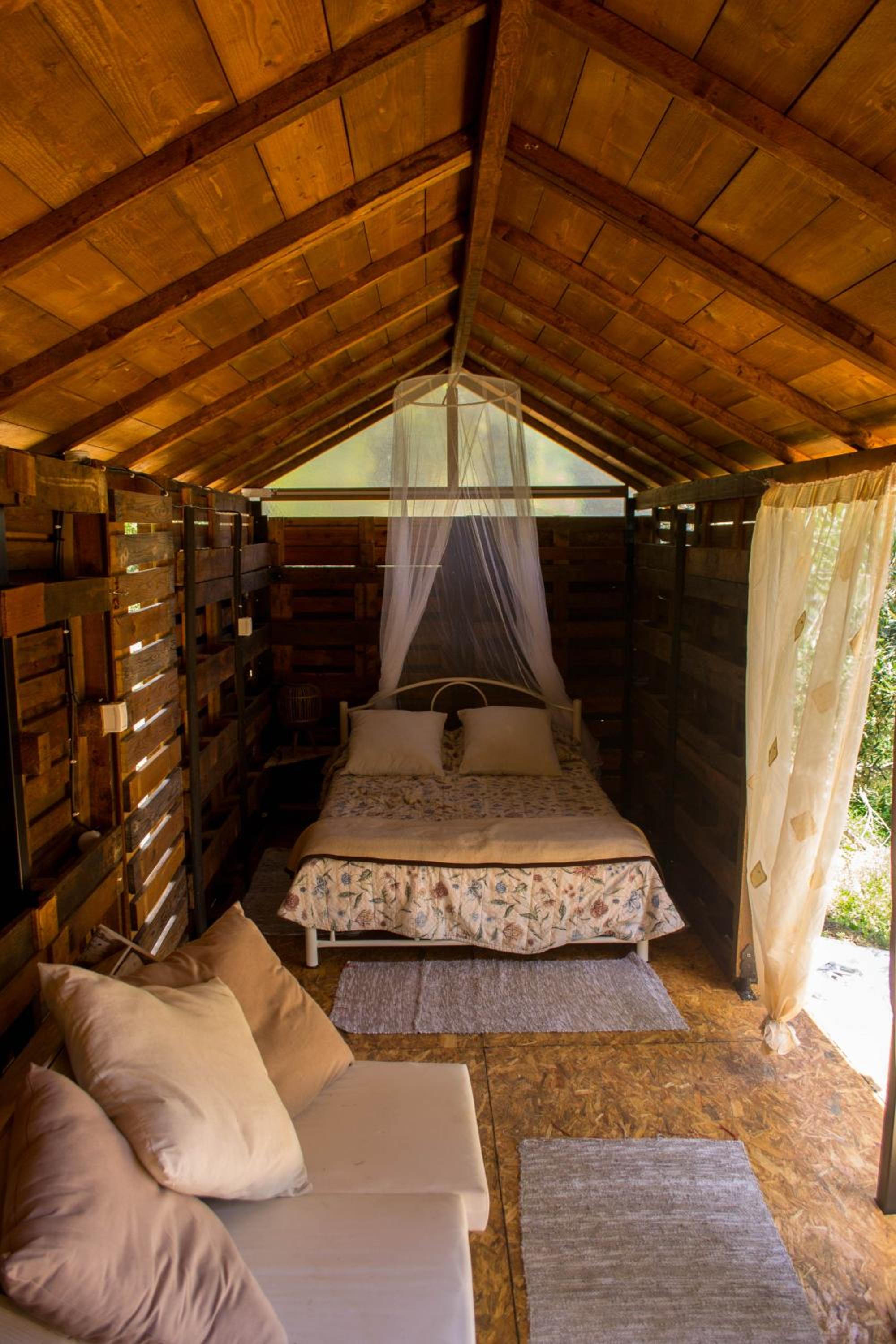 Pelekas Olive Grove Oasis Room No4 view 5