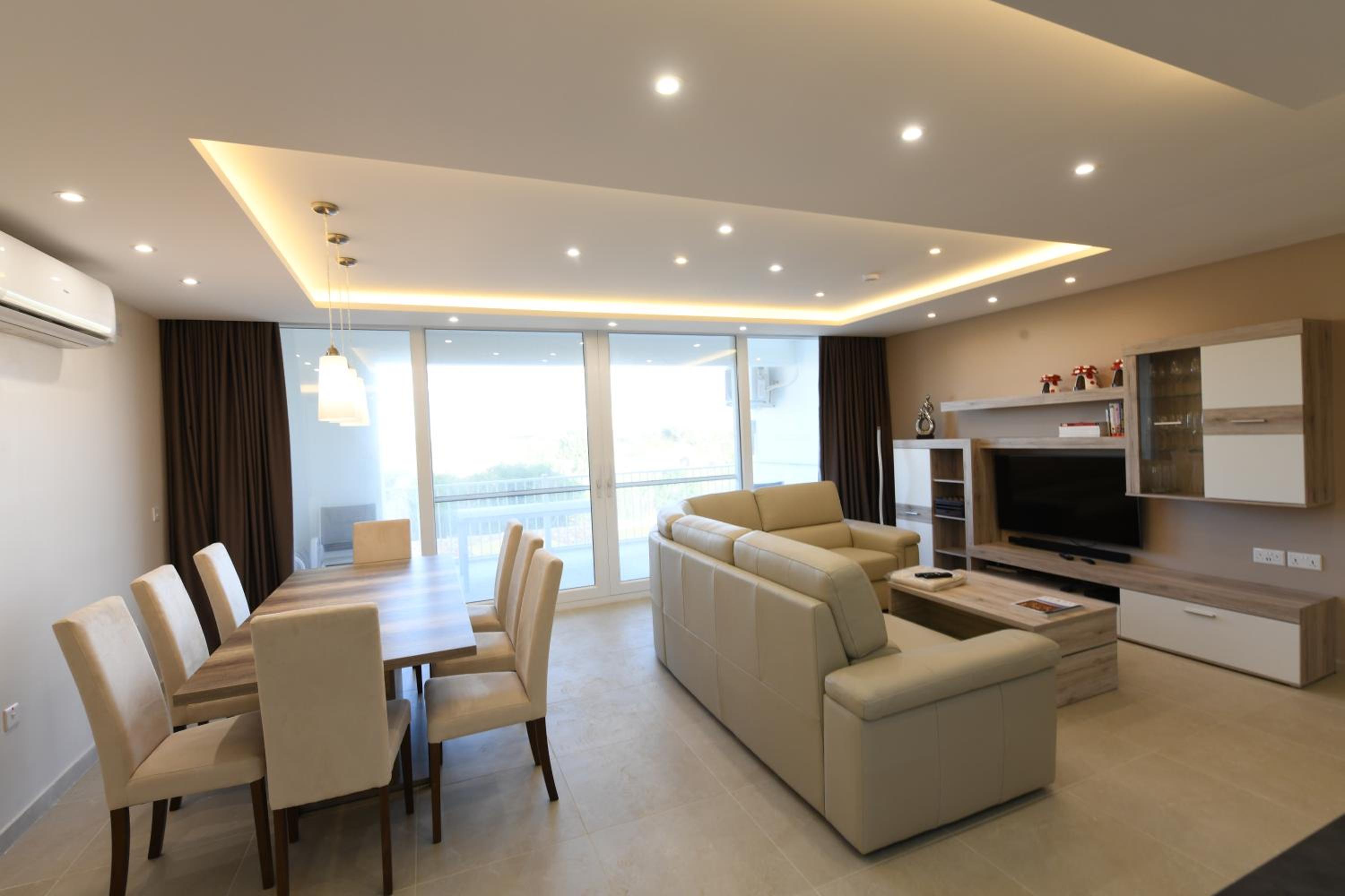 Wileg 4B Luxury Two Bedroom Apartment with Shared Swimming Pool. photo 3