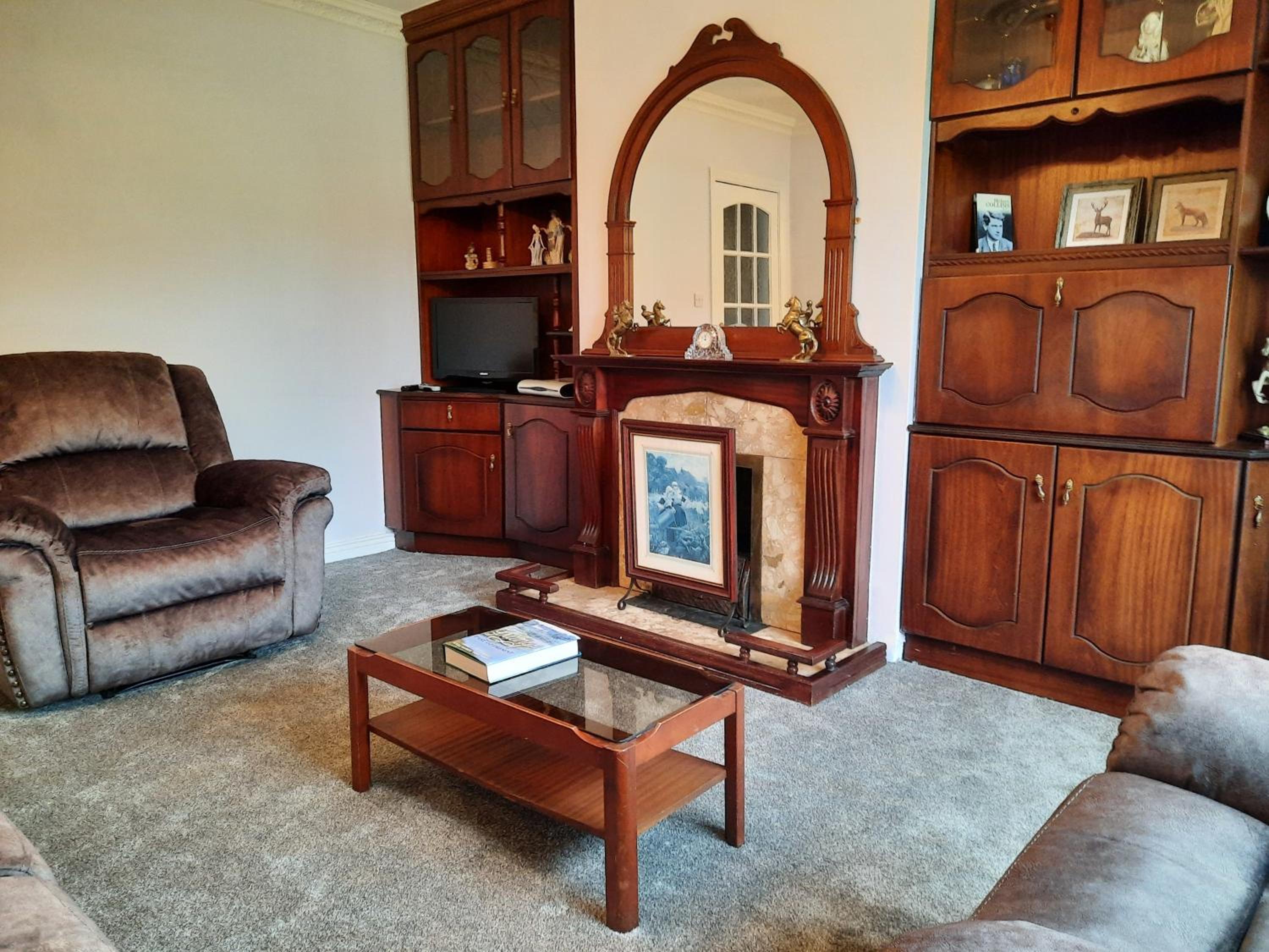 4 Bedroom, 15 min to Limerick city Quiet Retreat.