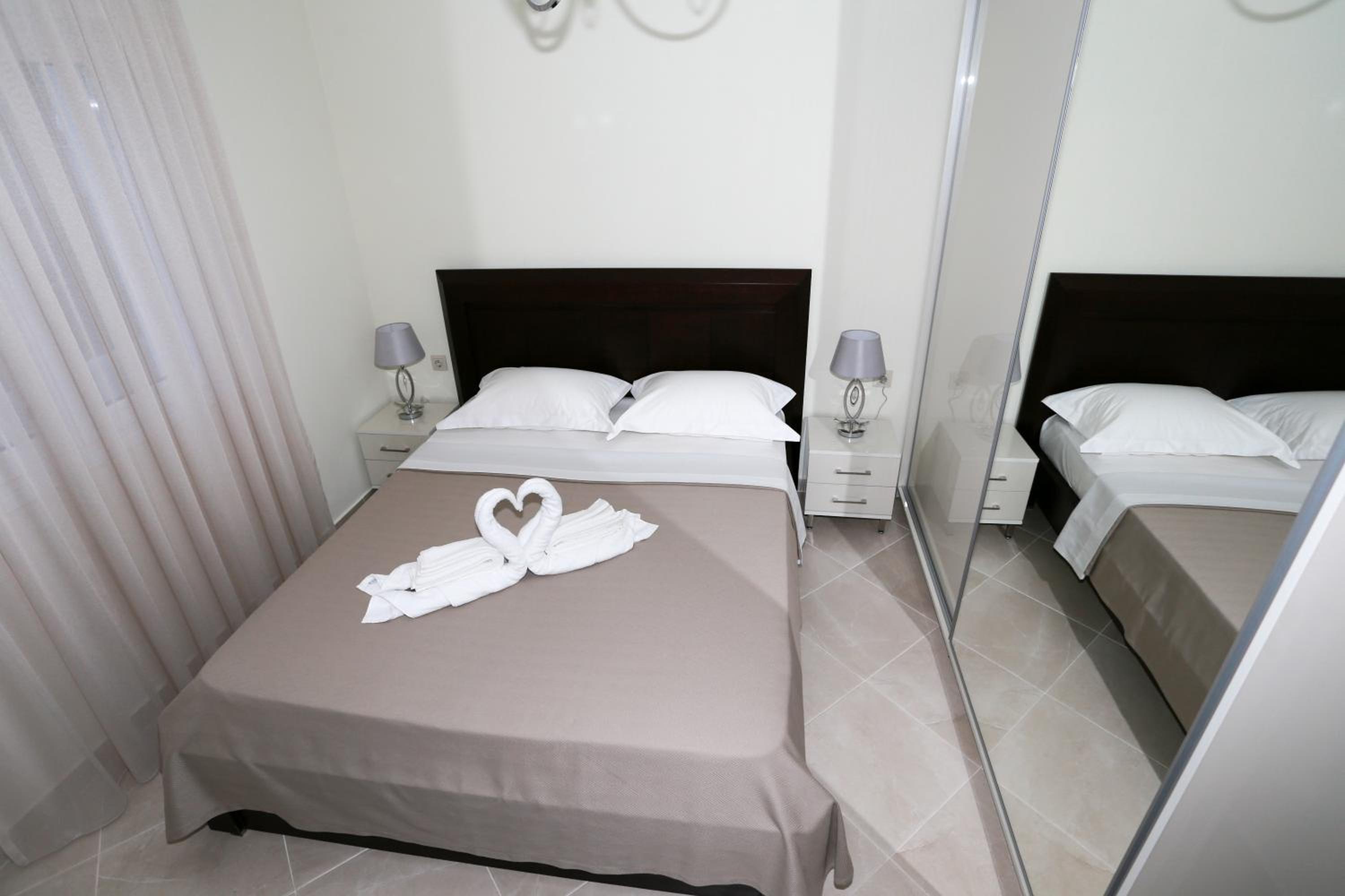 Villa Liana, Private Villa with Pool and Garden view 5