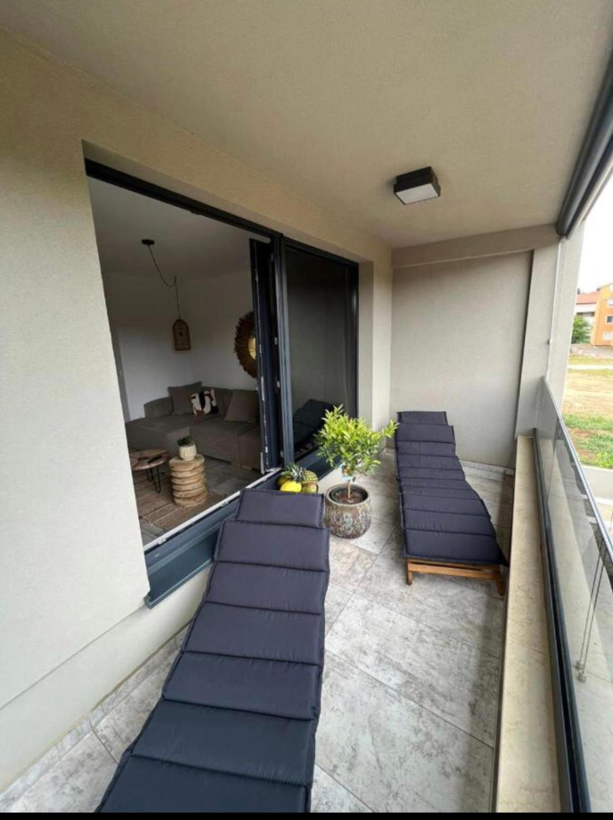 Apartmani CUBE L view 2