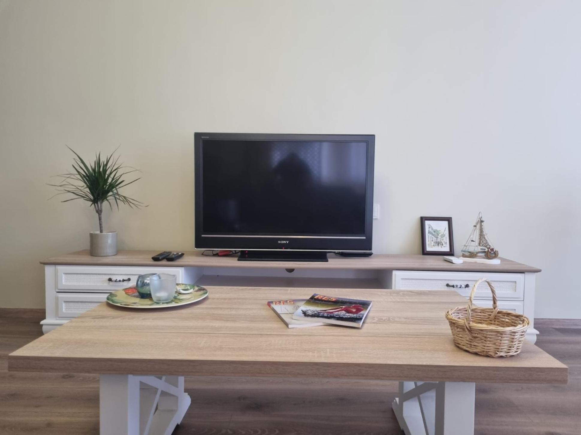 Eski lara merkezde deniz manzaralı daire