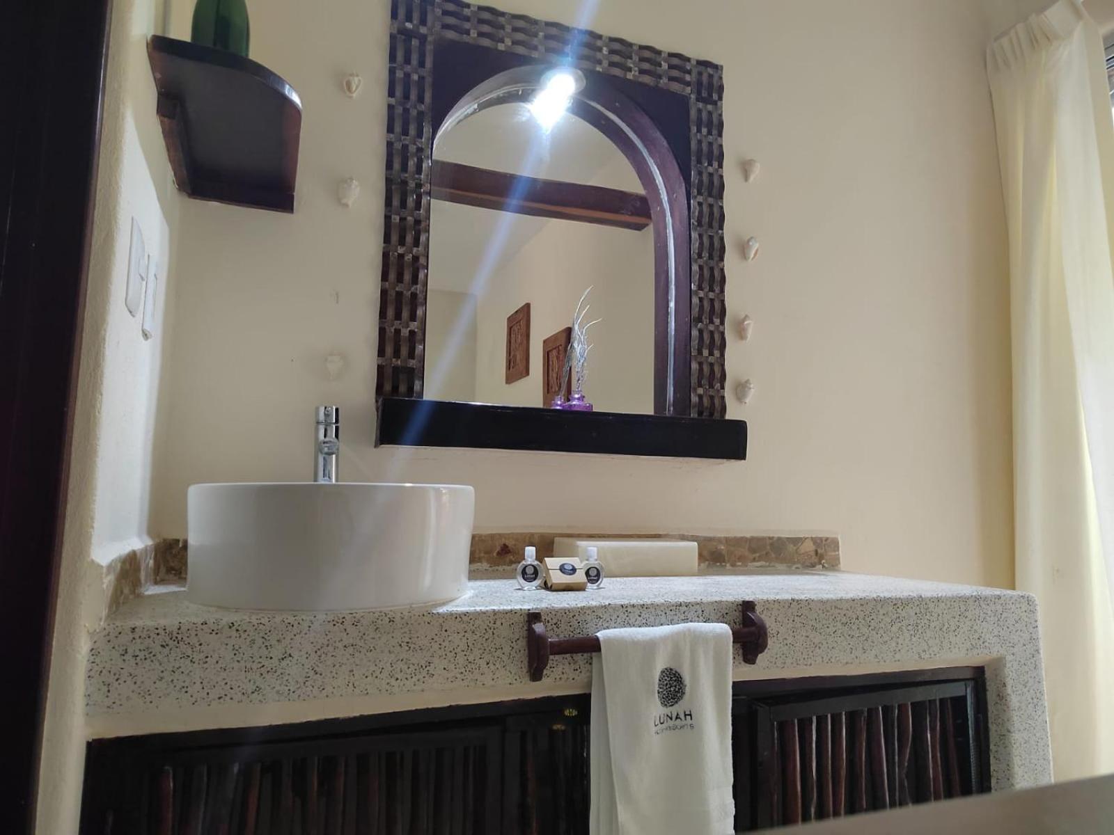 Lunah Xcacel Suites