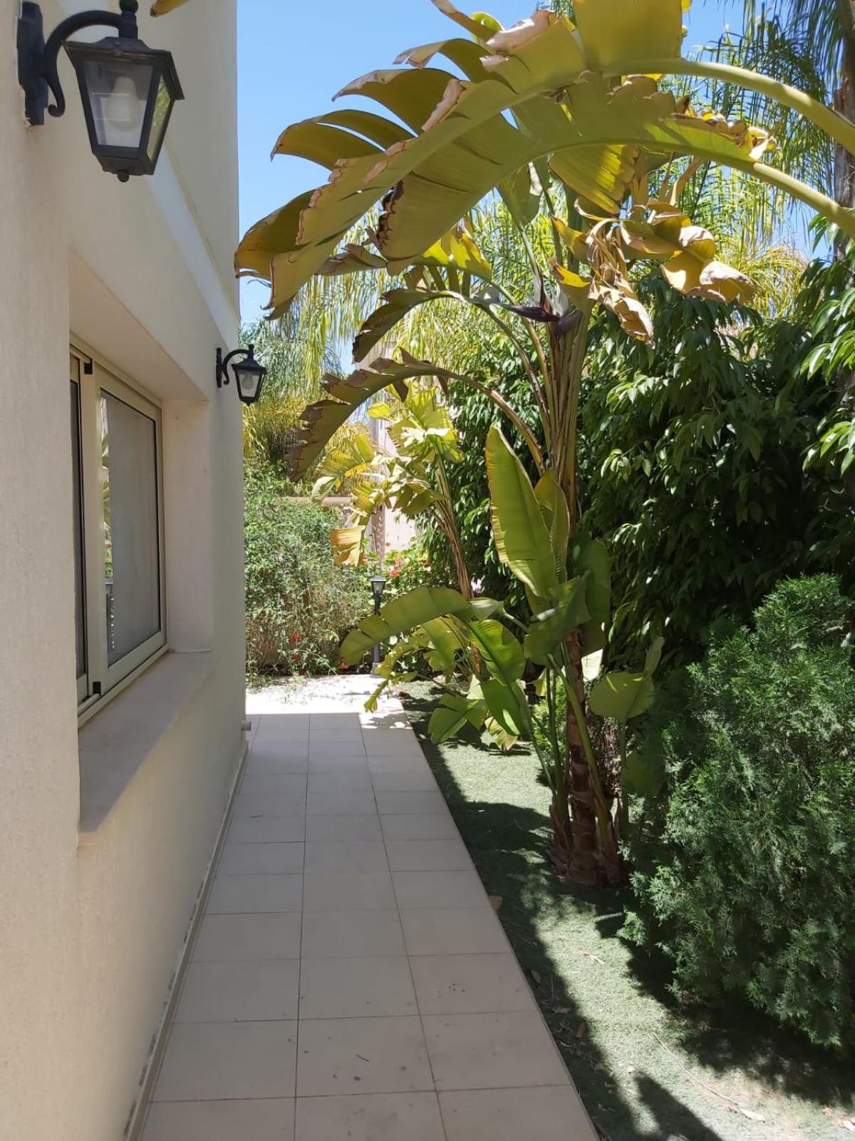 Anthorina Villa 16
