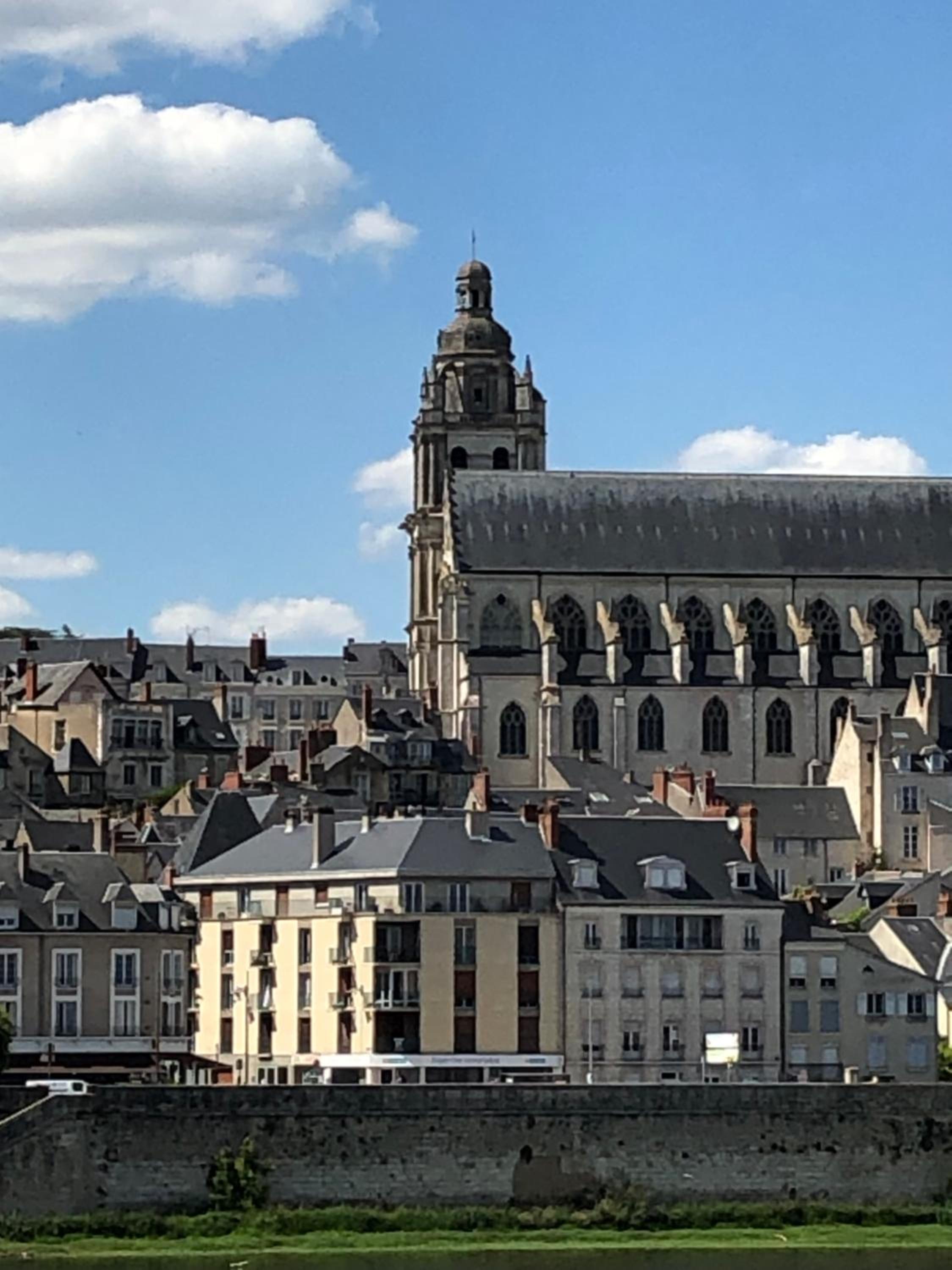 Au 16 Place Saint Louis