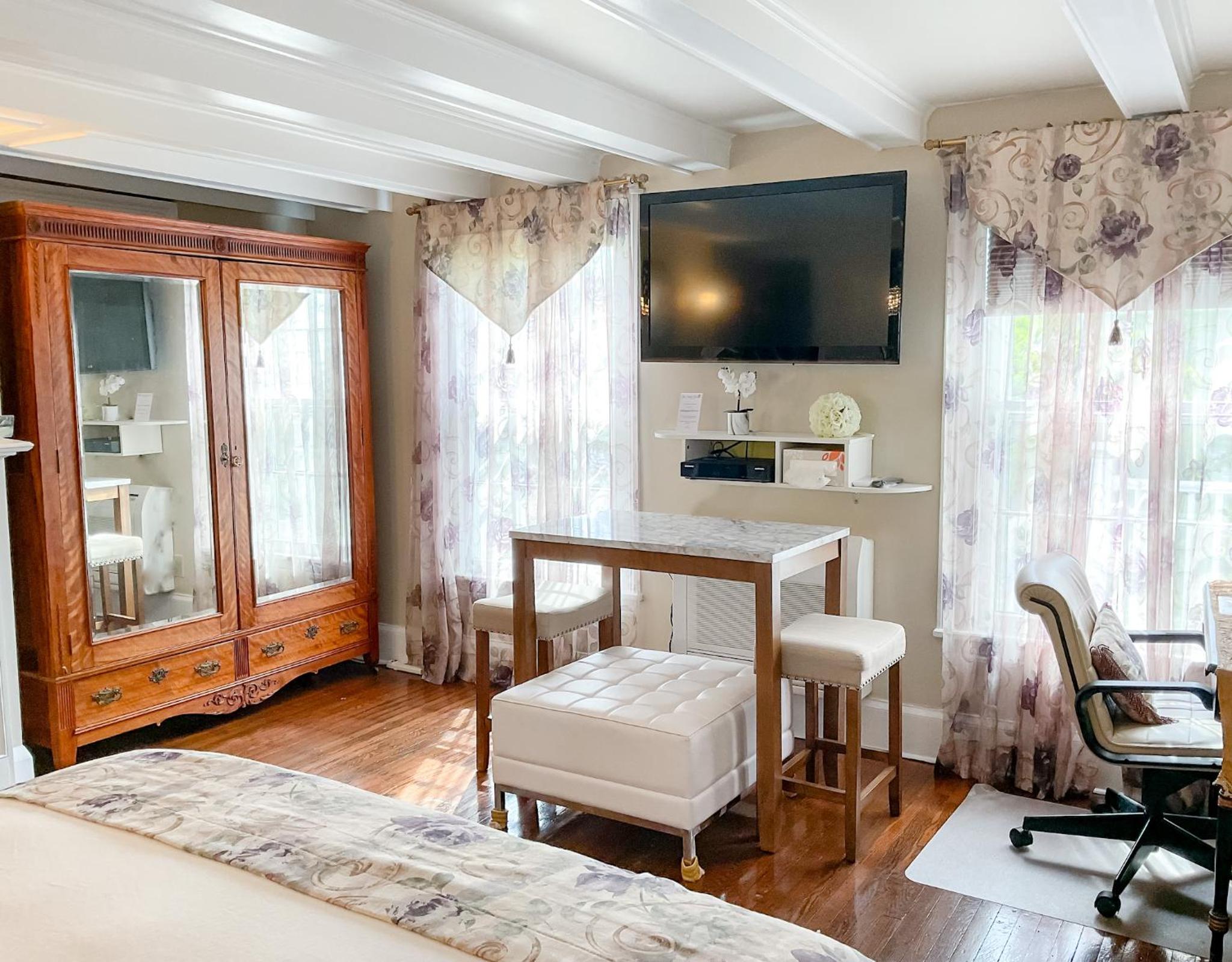 The Harbor Rose Bed & Breakfast