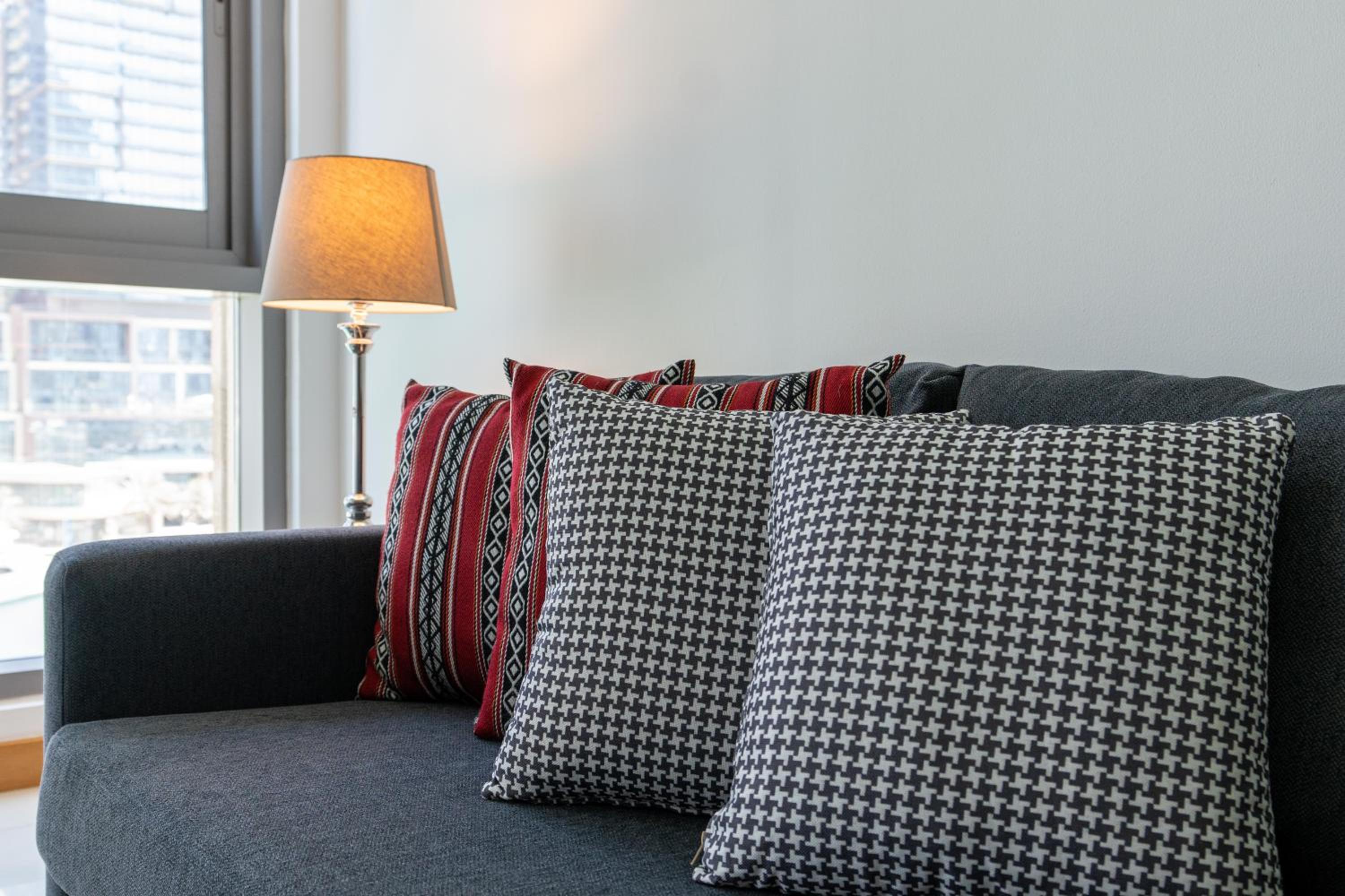 Vacay Lettings 1 BR -Edge of canal Marina view