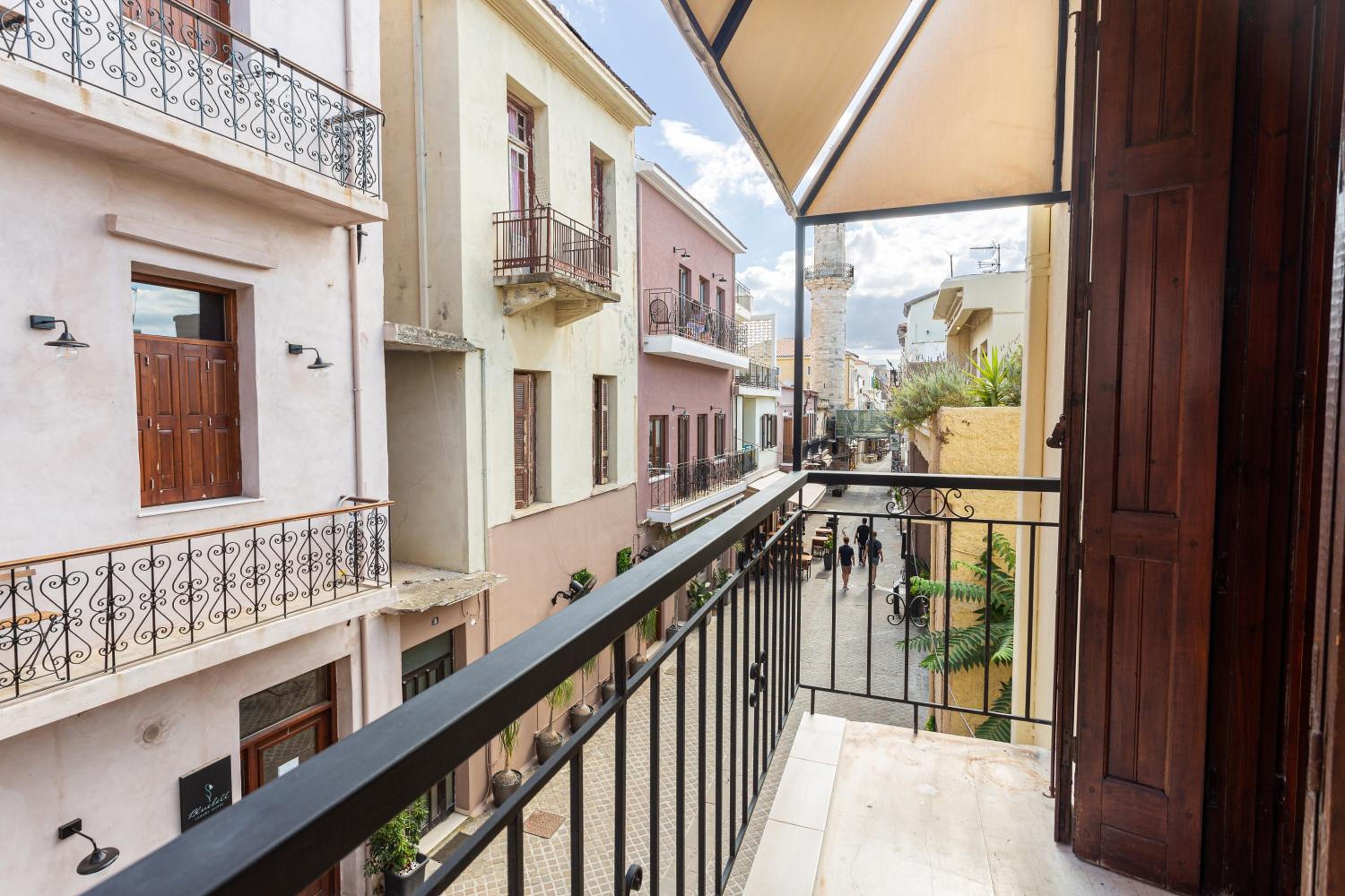 Nina's Central Apartment