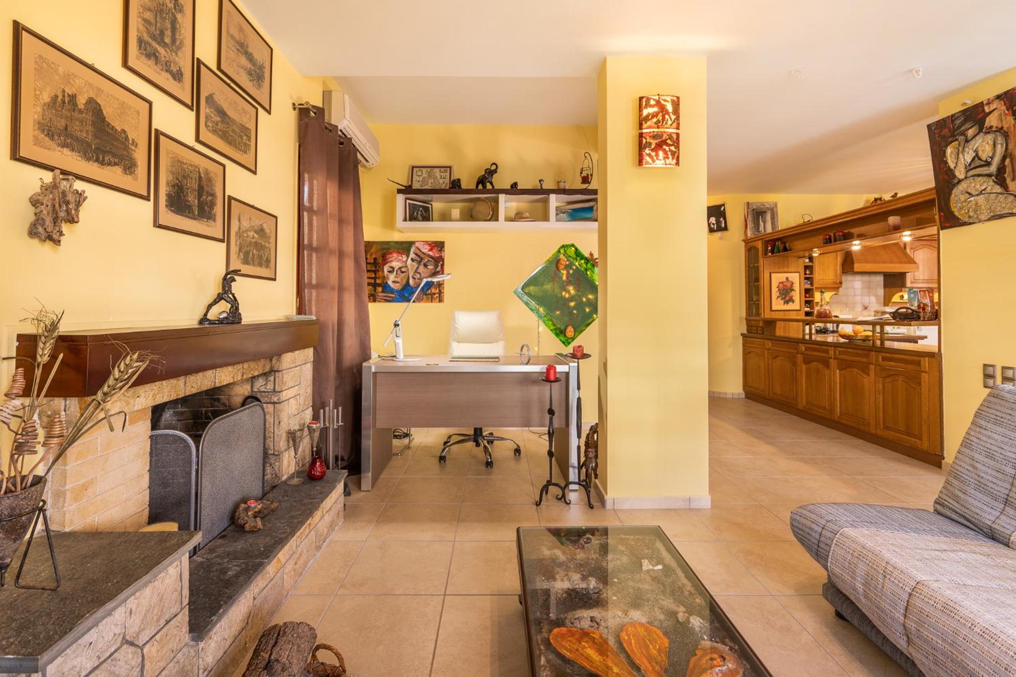 Bright & sunny Apt in Glyfada photo 2