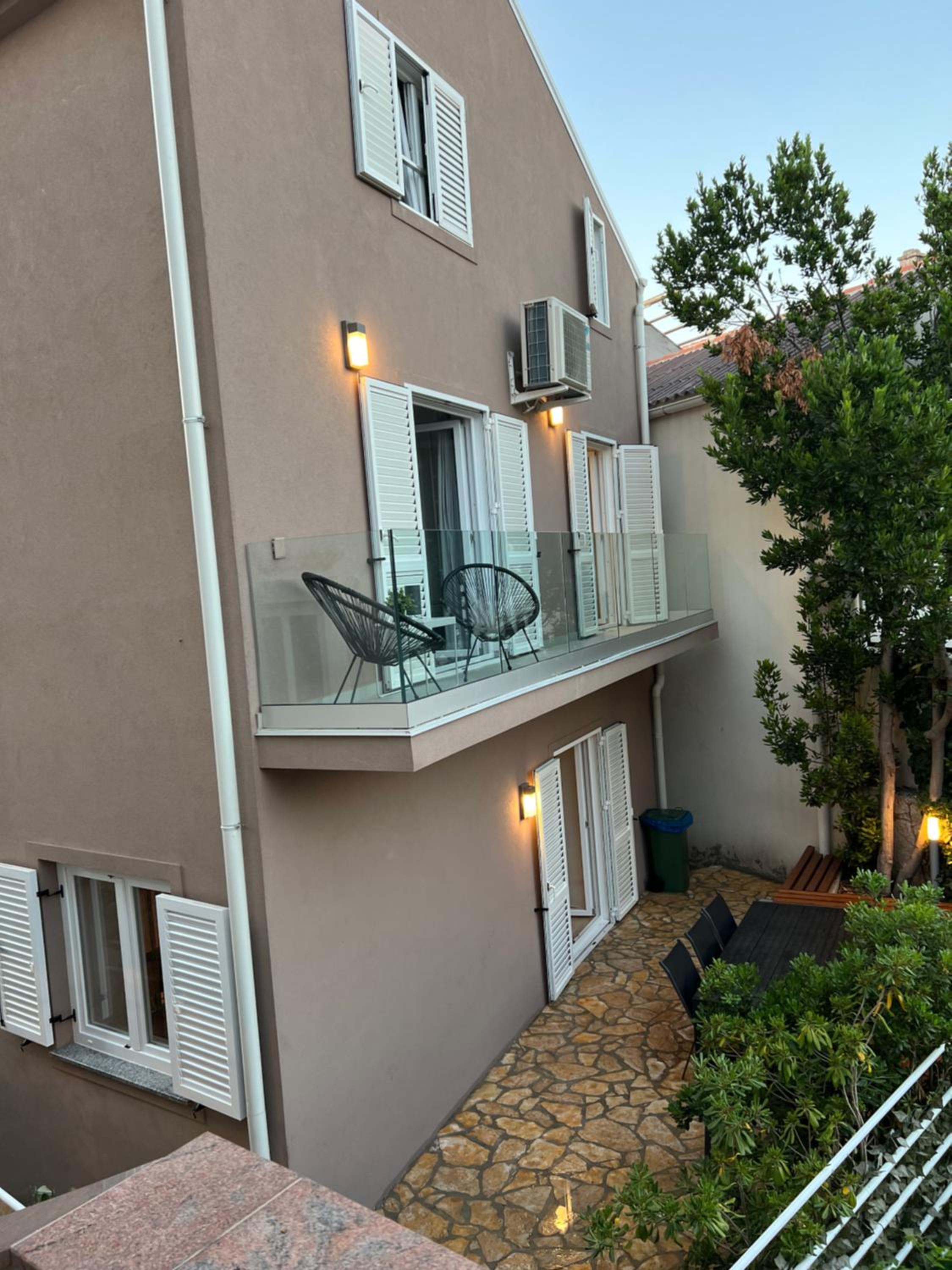 Jagger House view 4